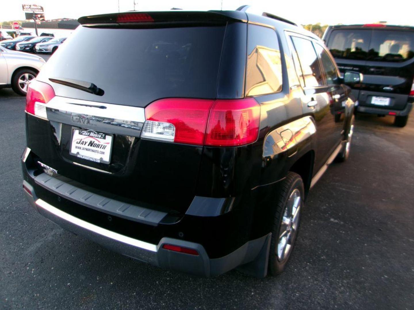 2015 BLACK GMC TERRAIN SLT (2GKALTEK9F6) with an 2.4L engine, Automatic transmission, located at 501 E. Columbia St., Springfield, OH, 45503, (800) 262-7122, 39.925262, -83.801796 - Photo#5