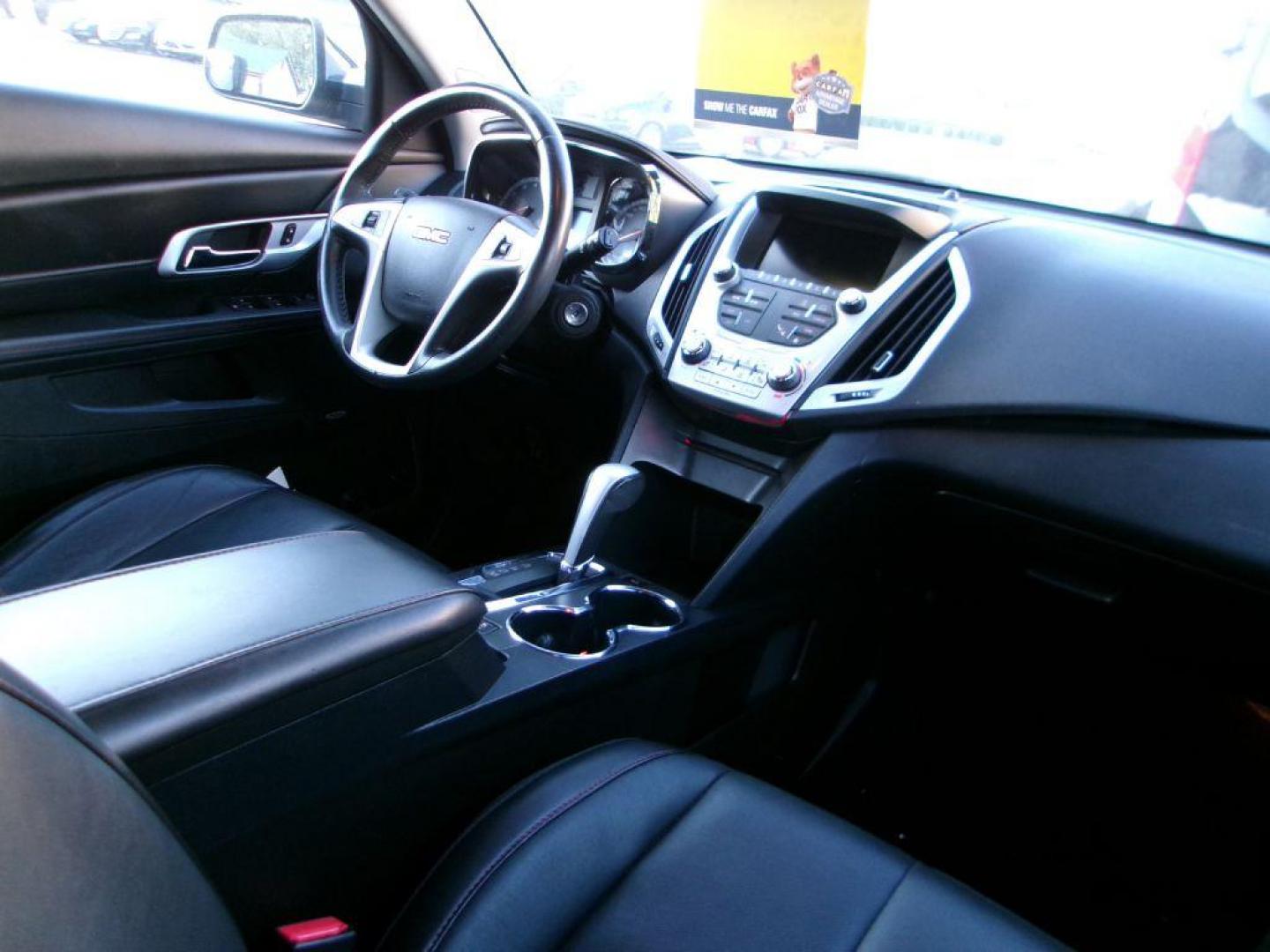 2015 BLACK GMC TERRAIN SLT (2GKALTEK9F6) with an 2.4L engine, Automatic transmission, located at 501 E. Columbia St., Springfield, OH, 45503, (800) 262-7122, 39.925262, -83.801796 - Photo#15