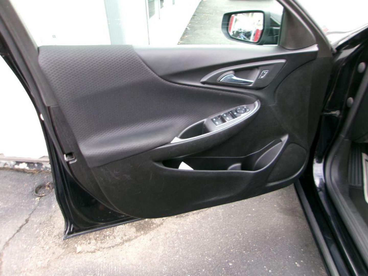 2023 BLACK CHEVROLET MALIBU LT (1G1ZD5ST1PF) with an 1.5L engine, Continuously Variable transmission, located at 501 E. Columbia St., Springfield, OH, 45503, (800) 262-7122, 39.925262, -83.801796 - *** 1 Owner *** Serviced and Detailed *** CarPlay *** Heated Seats *** Nice *** Clean CarFax *** * CHEVY SAFETY ASSIST *INTELLIBEAM-AUTO HIGH BEAM *FOLLOWING DISTANCE INDICATOR *FORWARD COLLISION ALERT *LANE KEEP ASSIST W/ LANE DEPARTURE WARNING *AUTOMATIC EMERGENCY BRAKING *FRONT - Photo#8