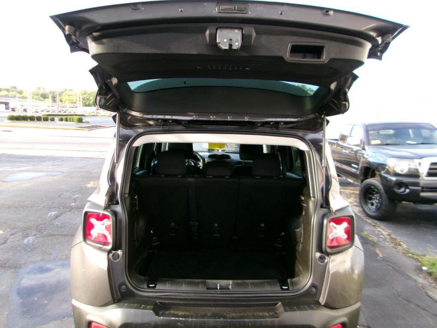 2017 GRAY JEEP RENEGADE SPORT (ZACCJBAB7HP) with an 2.4L engine, Automatic transmission, located at 501 E. Columbia St., Springfield, OH, 45503, (800) 262-7122, 39.925262, -83.801796 - *** Clean CarFax w/ 20 Service Records *** Sport *** 4x4 *** Serviced and Detailed *** Low Miles *** Jay North Auto has offered hand picked vehicles since 1965! Our customer's enjoy a NO pressure buying experience with a small town feel. All of our vehicles get fully inspected and detailed. We a - Photo#5