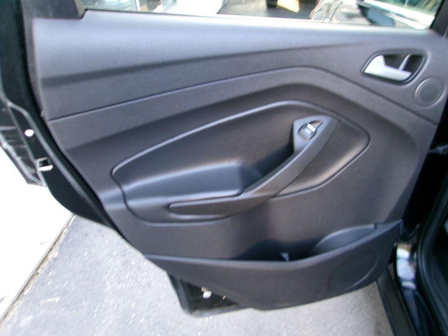 2017 BLACK FORD ESCAPE SE (1FMCU9G91HU) with an 2.0L engine, Automatic transmission, located at 501 E. Columbia St., Springfield, OH, 45503, (800) 262-7122, 39.925262, -83.801796 - ***Clean Carfax***New Front and Rear Brake Pads and Rotors***New Tires***AWD***EcoBoost***SE***Heated Seats***Serviced and Detailed*** Jay North Auto has offered hand picked vehicles since 1965! Our customer's enjoy a NO pressure buying experience with a small town feel. All of our vehicles ge - Photo#10
