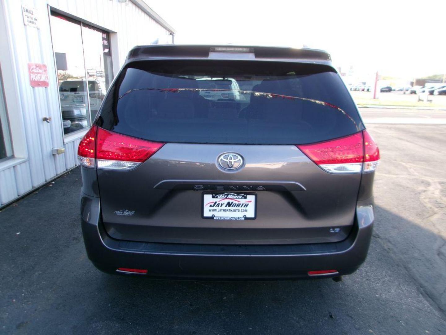 2014 GRAY TOYOTA SIENNA LE (5TDKK3DC2ES) with an 3.5L engine, Automatic transmission, located at 501 E. Columbia St., Springfield, OH, 45503, (800) 262-7122, 39.925262, -83.801796 - ***Clean Carfax***New Tires***New Front and Rear Brake Pads and Rotors***New Cabin Air Filter***New Air Filter***LE*** Jay North Auto has offered hand picked vehicles since 1965! Our customer's enjoy a NO pressure buying experience with a small town feel. All of our vehicles get fully inspecte - Photo#4