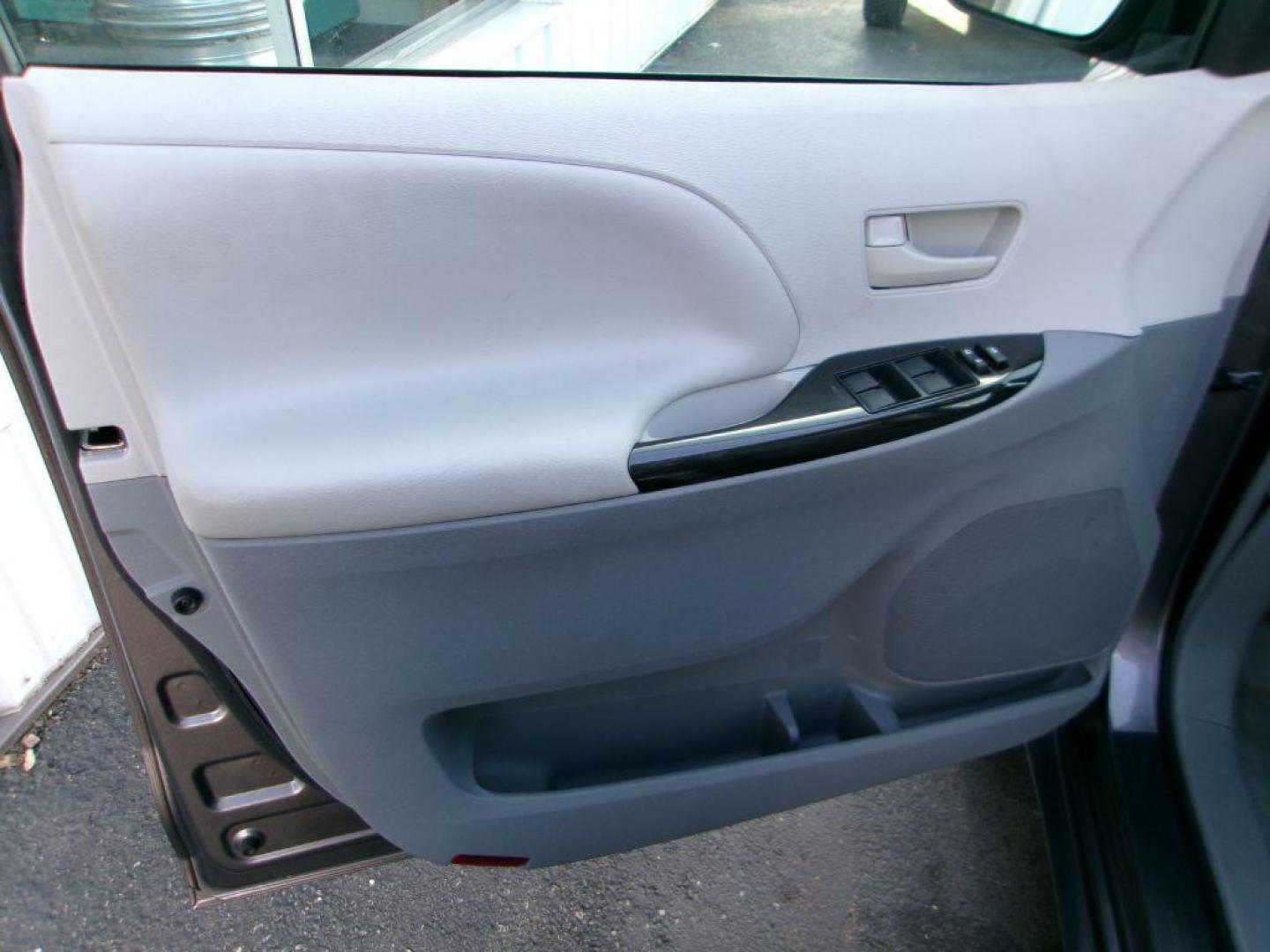 2014 GRAY TOYOTA SIENNA LE (5TDKK3DC2ES) with an 3.5L engine, Automatic transmission, located at 501 E. Columbia St., Springfield, OH, 45503, (800) 262-7122, 39.925262, -83.801796 - ***Clean Carfax***New Tires***New Front and Rear Brake Pads and Rotors***New Cabin Air Filter***New Air Filter***LE*** Jay North Auto has offered hand picked vehicles since 1965! Our customer's enjoy a NO pressure buying experience with a small town feel. All of our vehicles get fully inspecte - Photo#7