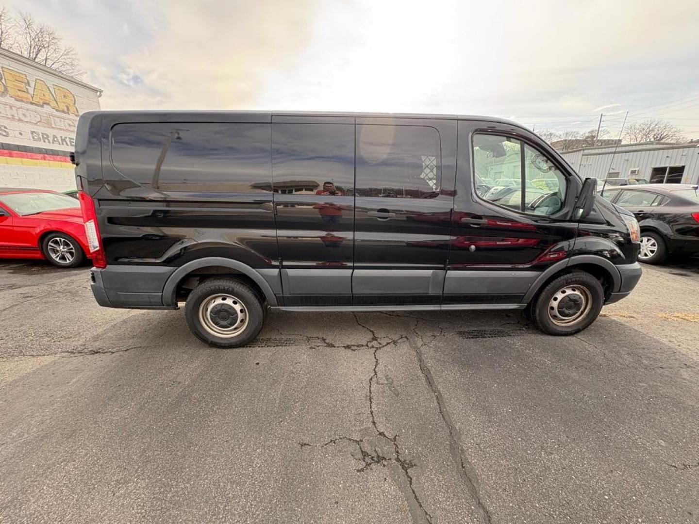 2018 BLACK FORD TRANSIT T-150 (1FTYE1ZM7JK) with an 3.7L engine, Automatic transmission, located at 501 E. Columbia St., Springfield, OH, 45503, (800) 262-7122, 39.925262, -83.801796 - ***1-Owner***T-150***Tinted Glass***New Front Brakes***Back-up Camera***Serviced and Detailed*** Jay North Auto has offered hand picked vehicles since 1965! Our customer's enjoy a NO pressure buying experience with a small town feel. All of our vehicles get fully inspected and detailed. We are - Photo#1