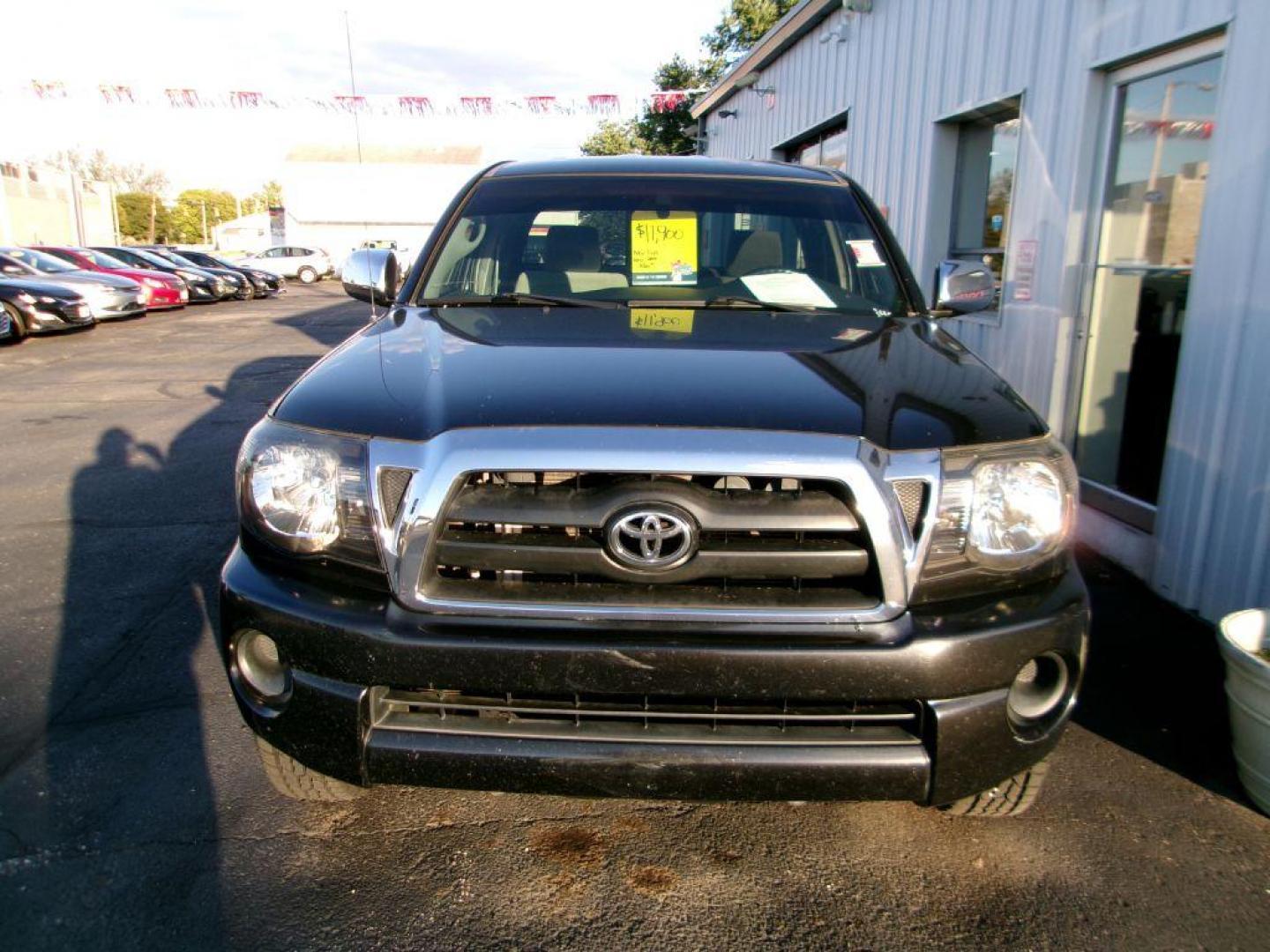 2006 BLACK TOYOTA TACOMA ACCESS CAB (5TETX22N76Z) with an 2.7L engine, Automatic transmission, located at 501 E. Columbia St., Springfield, OH, 45503, (800) 262-7122, 39.925262, -83.801796 - *** New Tires *** New Rack and Pinion *** Serviced and Detailed *** Bedliner *** Clean Frame *** Jay North Auto has offered hand picked vehicles since 1965! Our customer's enjoy a NO pressure buying experience with a small town feel. All of our vehicles get fully inspected and detailed. We are - Photo#1