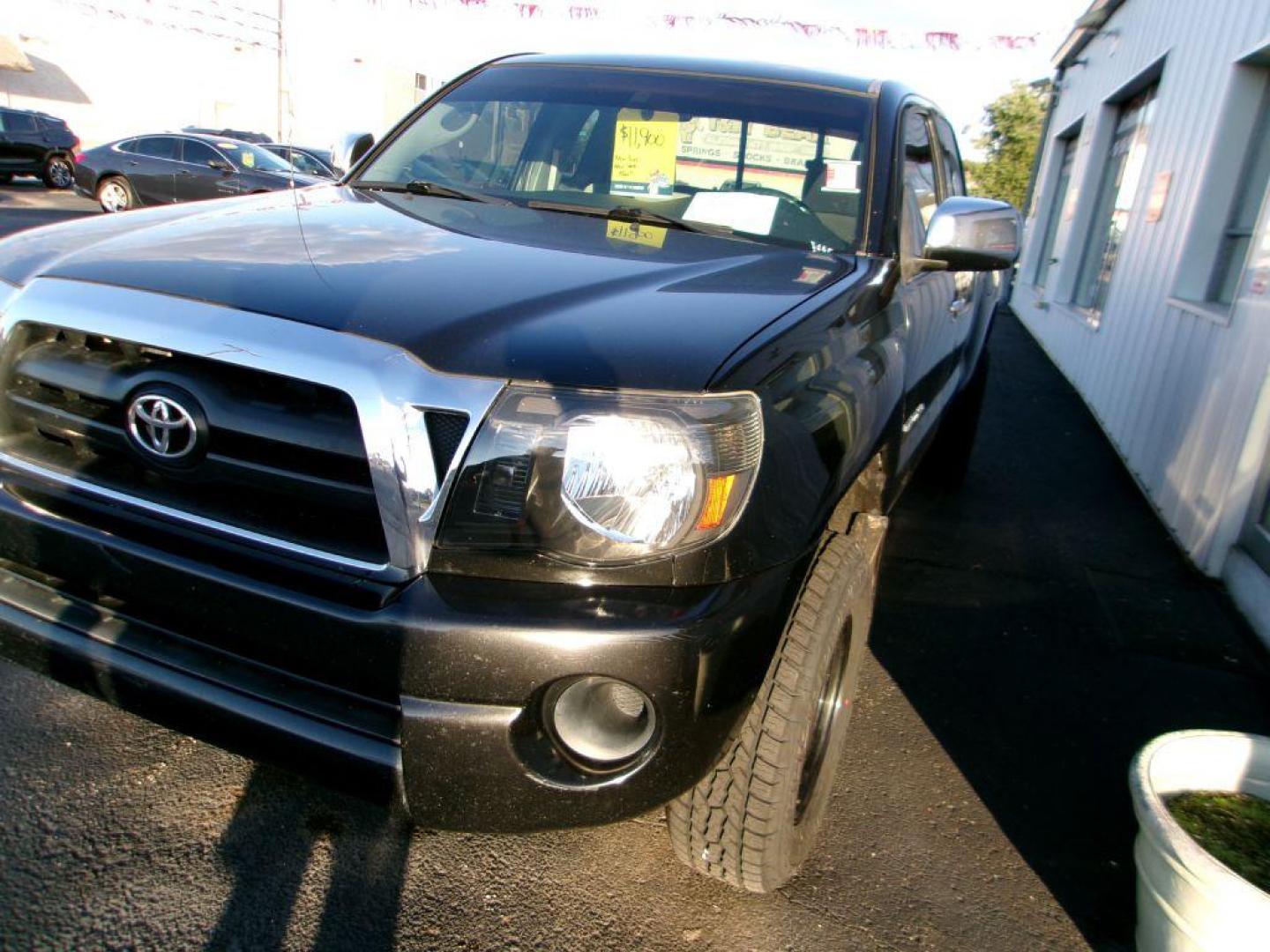 2006 BLACK TOYOTA TACOMA ACCESS CAB (5TETX22N76Z) with an 2.7L engine, Automatic transmission, located at 501 E. Columbia St., Springfield, OH, 45503, (800) 262-7122, 39.925262, -83.801796 - *** New Tires *** New Rack and Pinion *** Serviced and Detailed *** Bedliner *** Clean Frame *** Jay North Auto has offered hand picked vehicles since 1965! Our customer's enjoy a NO pressure buying experience with a small town feel. All of our vehicles get fully inspected and detailed. We are - Photo#2