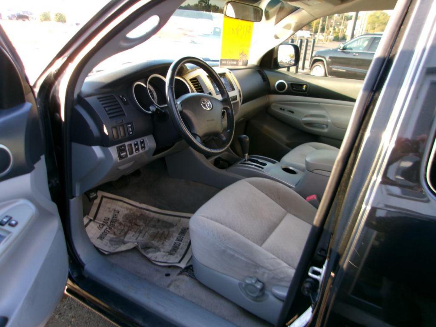 2006 BLACK TOYOTA TACOMA ACCESS CAB (5TETX22N76Z) with an 2.7L engine, Automatic transmission, located at 501 E. Columbia St., Springfield, OH, 45503, (800) 262-7122, 39.925262, -83.801796 - *** New Tires *** New Rack and Pinion *** Serviced and Detailed *** Bedliner *** Clean Frame *** Jay North Auto has offered hand picked vehicles since 1965! Our customer's enjoy a NO pressure buying experience with a small town feel. All of our vehicles get fully inspected and detailed. We are - Photo#7