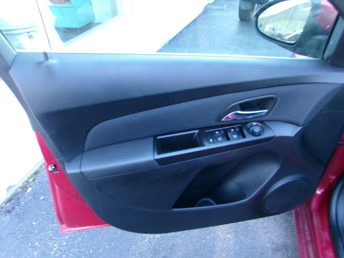 2014 RED CHEVROLET CRUZE LTZ (1G1PG5SB1E7) with an 1.4L engine, Automatic transmission, located at 501 E. Columbia St., Springfield, OH, 45503, (800) 262-7122, 39.925262, -83.801796 - *** LOW MILES *** LTZ *** Remote Start *** Leather *** New Brakes *** Like New Tires *** Serviced and Detailed *** Jay North Auto has offered hand picked vehicles since 1965! Our customer's enjoy a NO pressure buying experience with a small town feel. All of our vehicles get fully inspected and - Photo#6