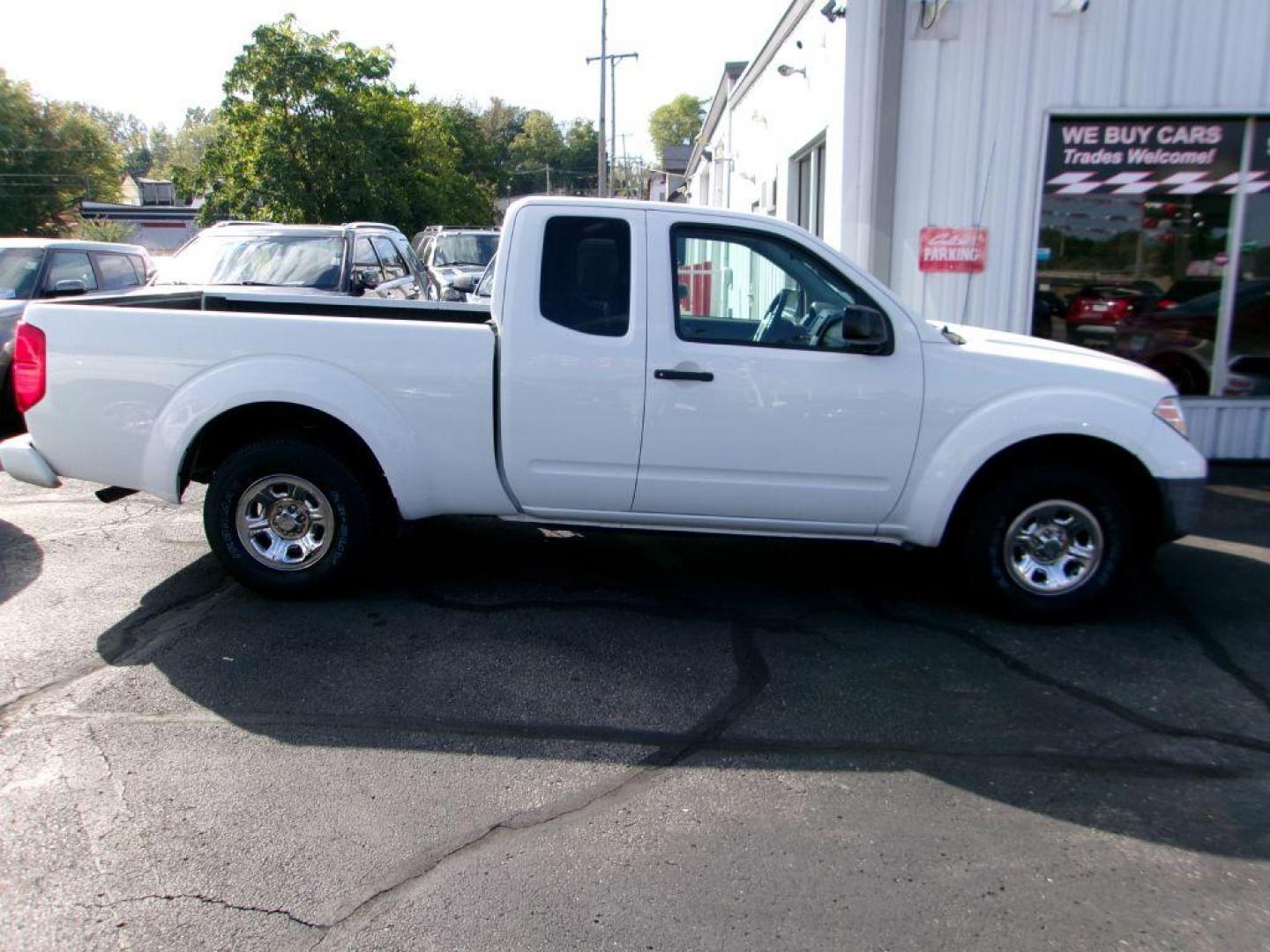 2019 WHITE NISSAN FRONTIER S (1N6BD0CT1KN) with an 2.5L engine, Automatic transmission, located at 501 E. Columbia St., Springfield, OH, 45503, (800) 262-7122, 39.925262, -83.801796 - *** New Tires *** New Brakes *** Tune Up *** Serviced and Detailed *** 2.5L RWD *** New Catalytic Converter *** Jay North Auto has offered hand picked vehicles since 1965! Our customer's enjoy a NO pressure buying experience with a small town feel. All of our vehicles get fully inspected and det - Photo#1