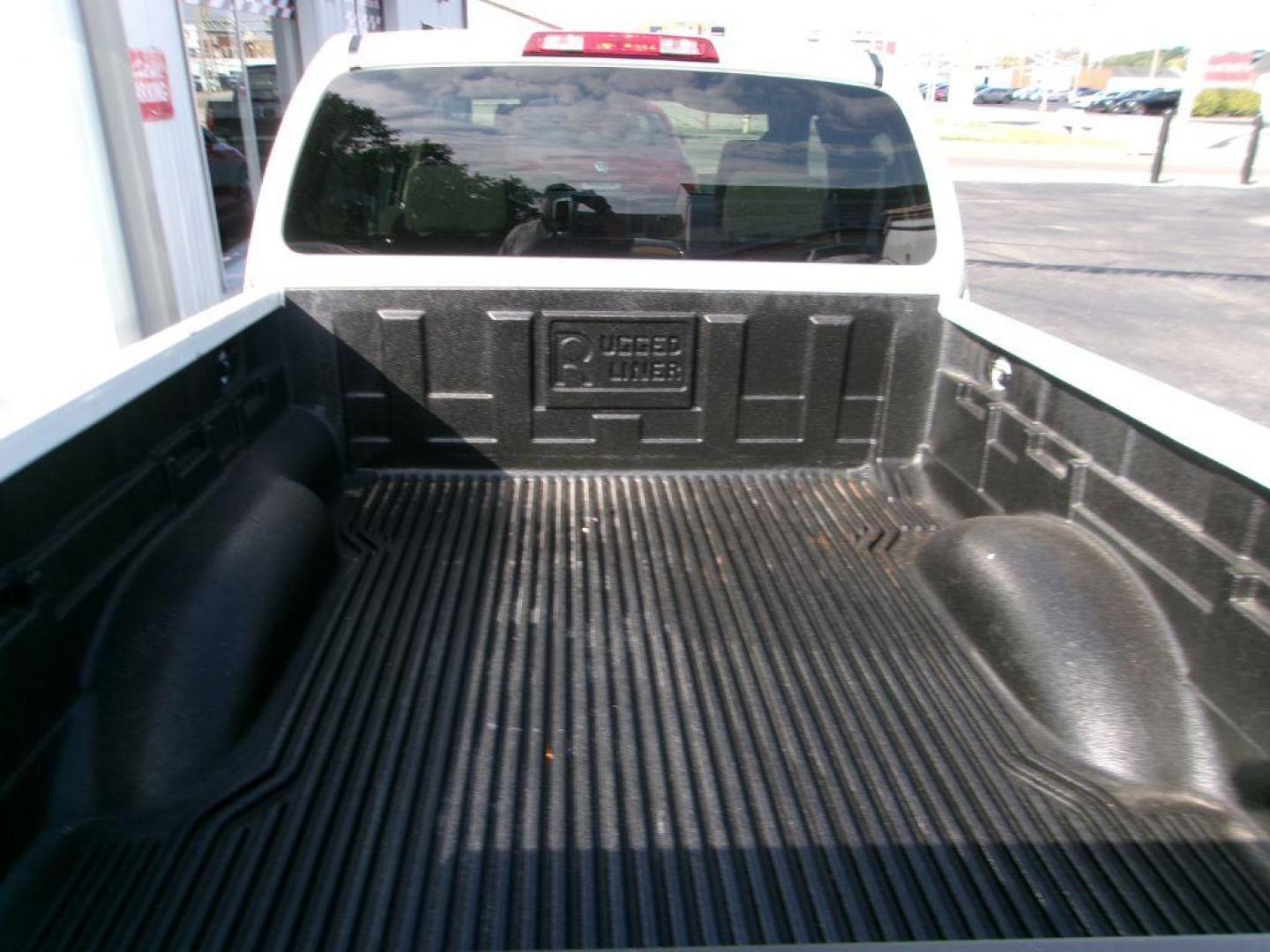 2019 WHITE NISSAN FRONTIER S (1N6BD0CT1KN) with an 2.5L engine, Automatic transmission, located at 501 E. Columbia St., Springfield, OH, 45503, (800) 262-7122, 39.925262, -83.801796 - *** New Tires *** New Brakes *** Tune Up *** Serviced and Detailed *** 2.5L RWD *** New Catalytic Converter *** Jay North Auto has offered hand picked vehicles since 1965! Our customer's enjoy a NO pressure buying experience with a small town feel. All of our vehicles get fully inspected and det - Photo#4