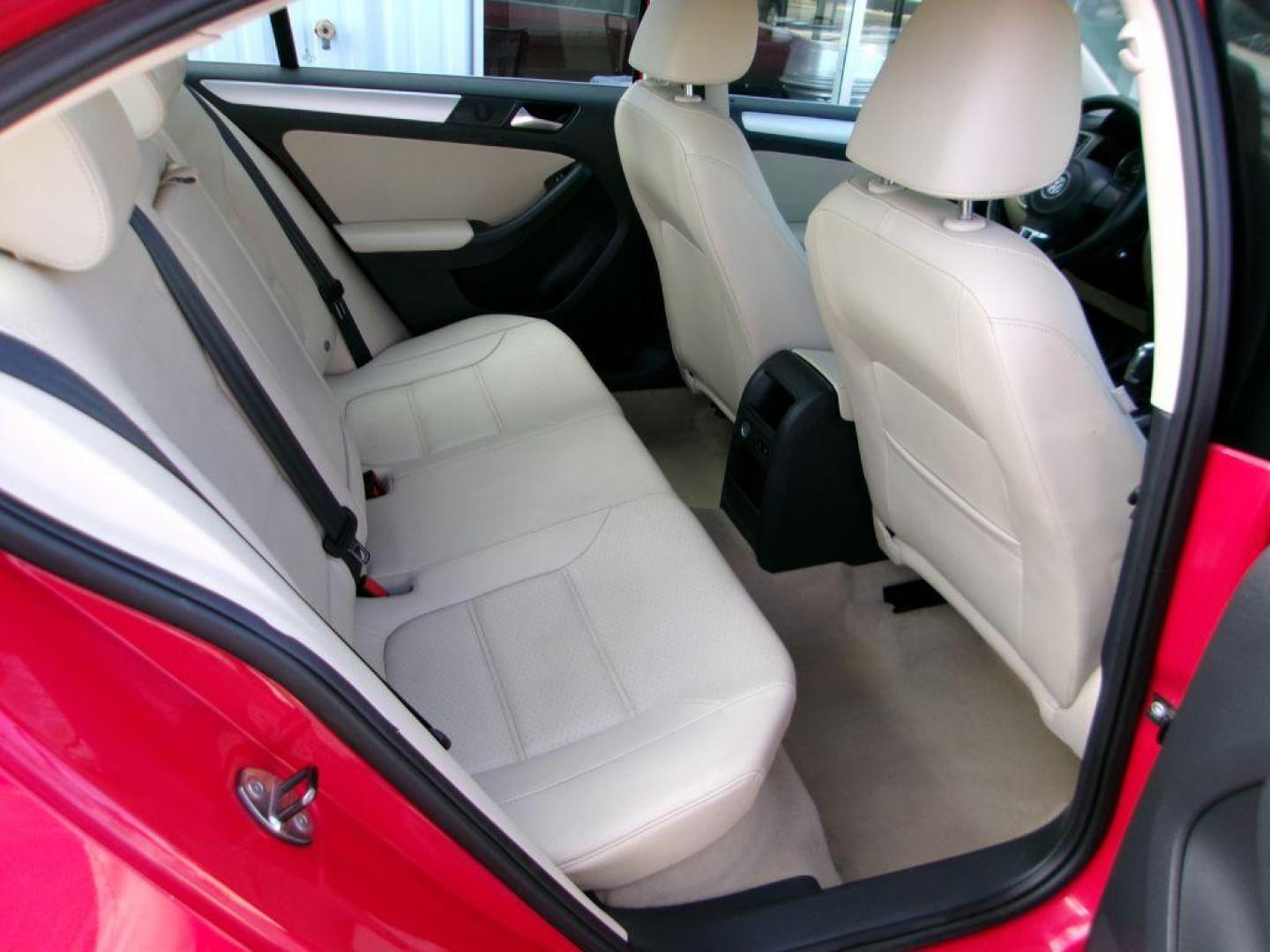 2013 RED VOLKSWAGEN JETTA SE (3VWDP7AJ9DM) with an 2.5L engine, Automatic transmission, located at 501 E. Columbia St., Springfield, OH, 45503, (800) 262-7122, 39.925262, -83.801796 - *** New Tires *** Tune Up *** New Brakes *** SE 2.5L *** Serviced and Detailed *** Leather *** Jay North Auto has offered hand picked vehicles since 1965! Our customer's enjoy a NO pressure buying experience with a small town feel. All of our vehicles get fully inspected and detailed. We are a - Photo#10