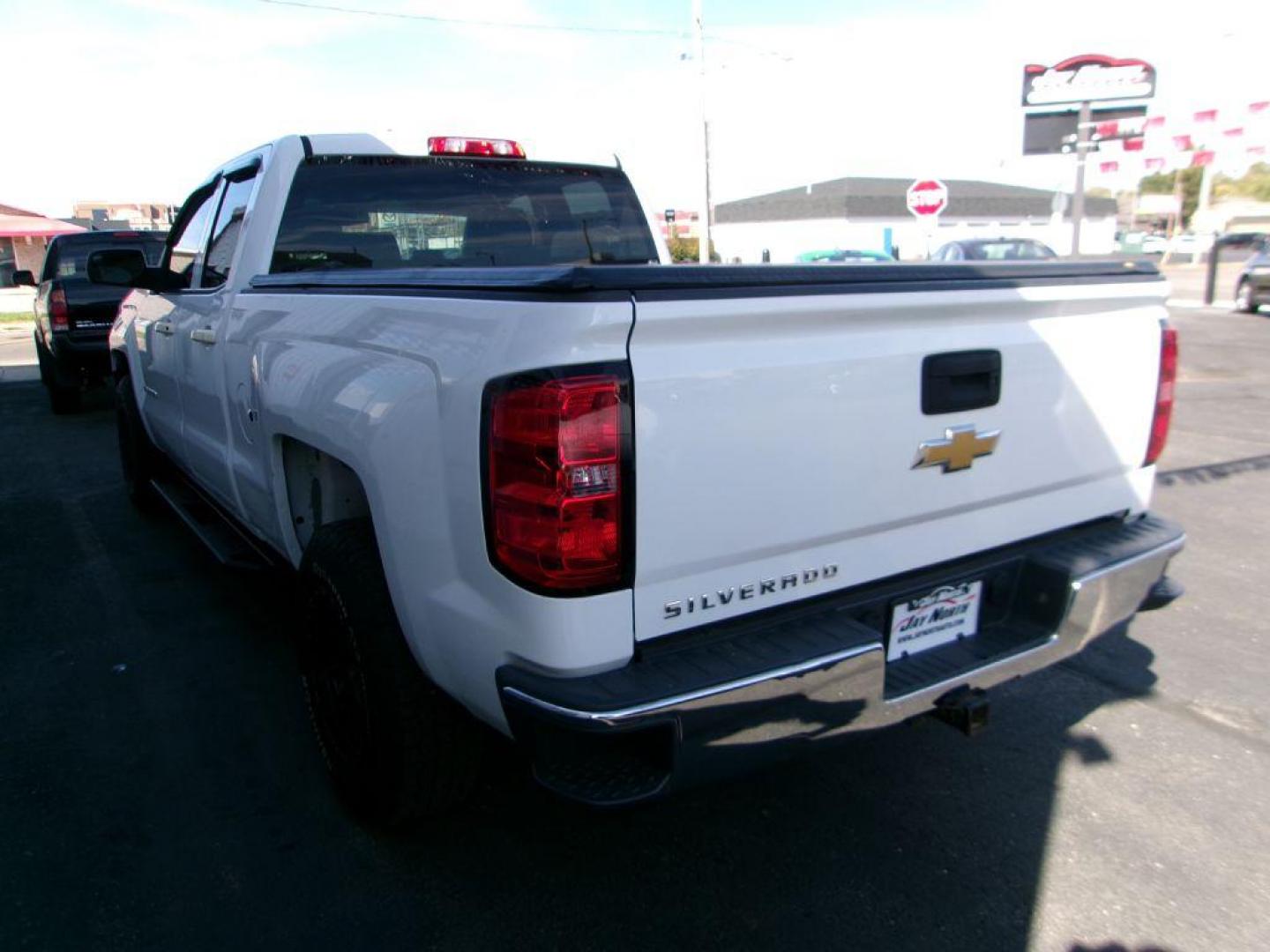 2015 WHITE CHEVROLET SILVERADO 1500 LS (1GCRCPECXFZ) with an 5.3L engine, Automatic transmission, located at 501 E. Columbia St., Springfield, OH, 45503, (800) 262-7122, 39.925262, -83.801796 - ***Clean Carfax***LS***5.3L V8***New Front Brake Pads and Rotors***New Air Filter and Cabin Air Filter***Serviced and Ready To GO*** Jay North Auto has offered hand picked vehicles since 1965! Our customer's enjoy a NO pressure buying experience with a small town feel. All of our vehicles get - Photo#5
