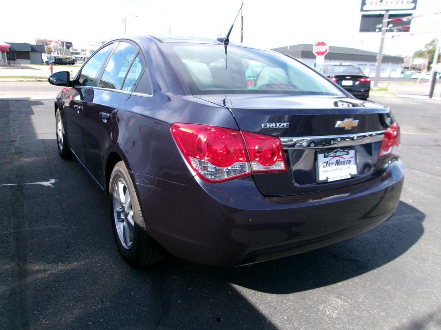 2014 BLUE CHEVROLET CRUZE LT (1G1PC5SB1E7) with an 1.4L engine, Automatic transmission, located at 501 E. Columbia St., Springfield, OH, 45503, (800) 262-7122, 39.925262, -83.801796 - ***Clean Carfax***1LT***Remote Start***New Front Brake Pads and Rotors***Serviced and Ready To Go*** Jay North Auto has offered hand picked vehicles since 1965! Our customer's enjoy a NO pressure buying experience with a small town feel. All of our vehicles get fully inspected and detailed. We - Photo#4