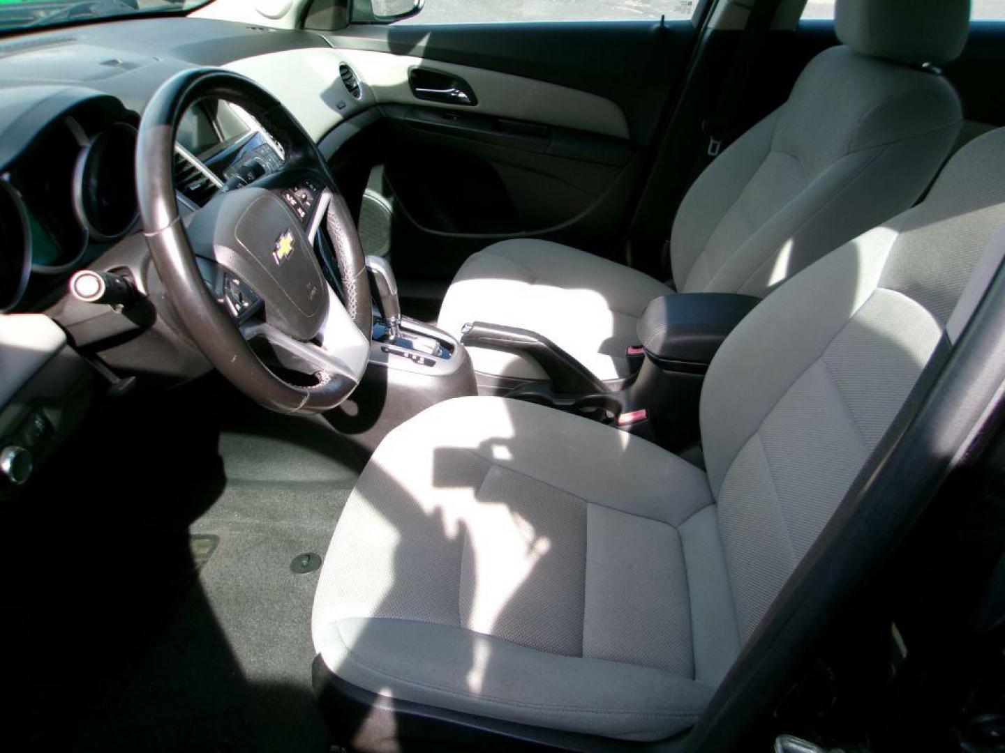 2014 BLUE CHEVROLET CRUZE LT (1G1PC5SB1E7) with an 1.4L engine, Automatic transmission, located at 501 E. Columbia St., Springfield, OH, 45503, (800) 262-7122, 39.925262, -83.801796 - ***Clean Carfax***1LT***Remote Start***New Front Brake Pads and Rotors***Serviced and Ready To Go*** Jay North Auto has offered hand picked vehicles since 1965! Our customer's enjoy a NO pressure buying experience with a small town feel. All of our vehicles get fully inspected and detailed. We - Photo#7