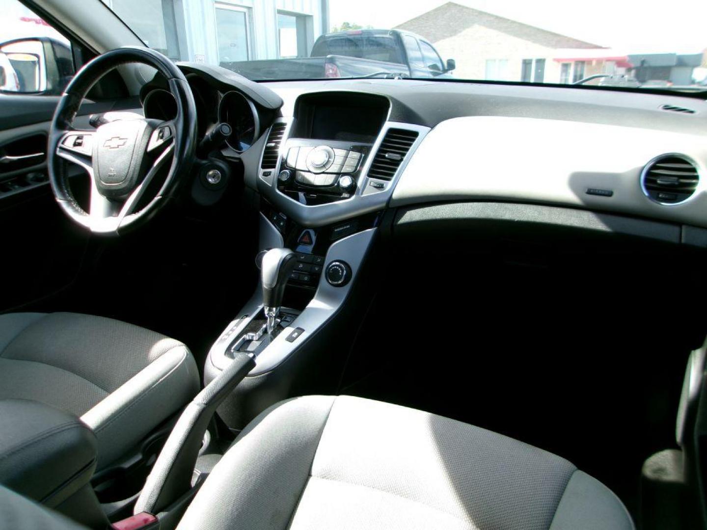 2014 BLUE CHEVROLET CRUZE LT (1G1PC5SB1E7) with an 1.4L engine, Automatic transmission, located at 501 E. Columbia St., Springfield, OH, 45503, (800) 262-7122, 39.925262, -83.801796 - ***Clean Carfax***1LT***Remote Start***New Front Brake Pads and Rotors***Serviced and Ready To Go*** Jay North Auto has offered hand picked vehicles since 1965! Our customer's enjoy a NO pressure buying experience with a small town feel. All of our vehicles get fully inspected and detailed. We - Photo#16
