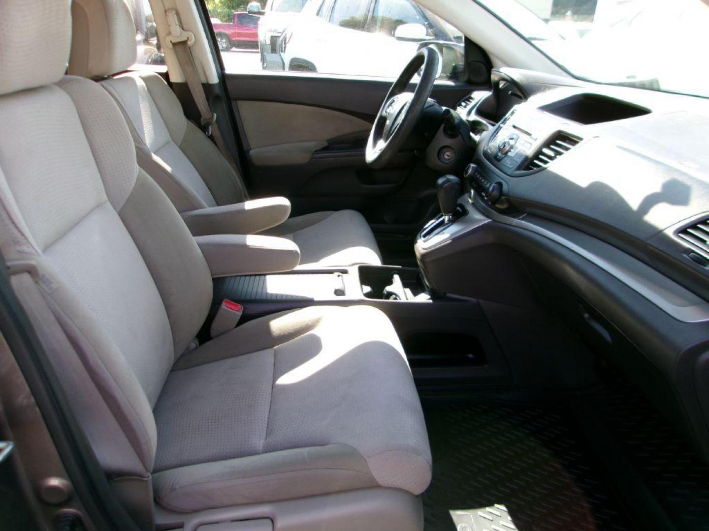 2014 BROWN HONDA CR-V EX (5J6RM4H50EL) with an 2.4L engine, Automatic transmission, located at 501 E. Columbia St., Springfield, OH, 45503, (800) 262-7122, 39.925262, -83.801796 - ***EX***AWD***New Front and Rear Brake Pads and Rotors***New Timing***Moonroof***Serviced and Ready To Go*** Jay North Auto has offered hand picked vehicles since 1965! Our customer's enjoy a NO pressure buying experience with a small town feel. All of our vehicles get fully inspected and deta - Photo#16