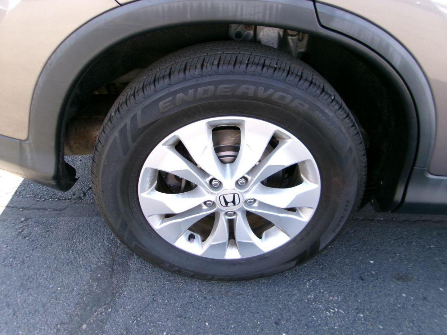 2014 BROWN HONDA CR-V EX (5J6RM4H50EL) with an 2.4L engine, Automatic transmission, located at 501 E. Columbia St., Springfield, OH, 45503, (800) 262-7122, 39.925262, -83.801796 - ***EX***AWD***New Front and Rear Brake Pads and Rotors***New Timing***Moonroof***Serviced and Ready To Go*** Jay North Auto has offered hand picked vehicles since 1965! Our customer's enjoy a NO pressure buying experience with a small town feel. All of our vehicles get fully inspected and deta - Photo#18