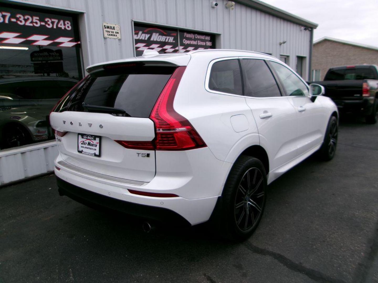 2021 WHITE VOLVO XC60 T5 MOMENTUM (YV4102RK2M1) with an 2.0L engine, Automatic transmission, located at 501 E. Columbia St., Springfield, OH, 45503, (800) 262-7122, 39.925262, -83.801796 - Photo#3
