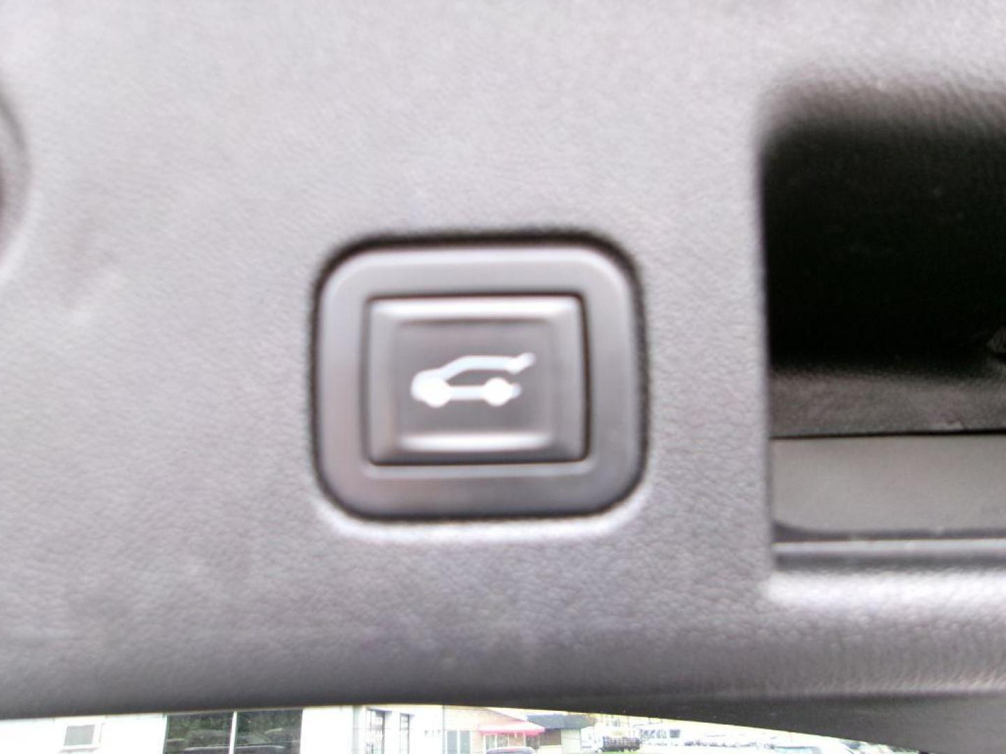 2020 BLACK CHEVROLET EQUINOX LT (2GNAXVEX0L6) with an 2.0L engine, Automatic transmission, located at 501 E. Columbia St., Springfield, OH, 45503, (800) 262-7122, 39.925262, -83.801796 - ***1-Owner***New Front Pads and Rotors***New Air Filter and Cabin Air Filter***LT***AWD***Detailed and Ready To Go!*** Jay North Auto has offered hand picked vehicles since 1965! Our customer's enjoy a NO pressure buying experience with a small town feel. All of our vehicles get fully inspecte - Photo#14