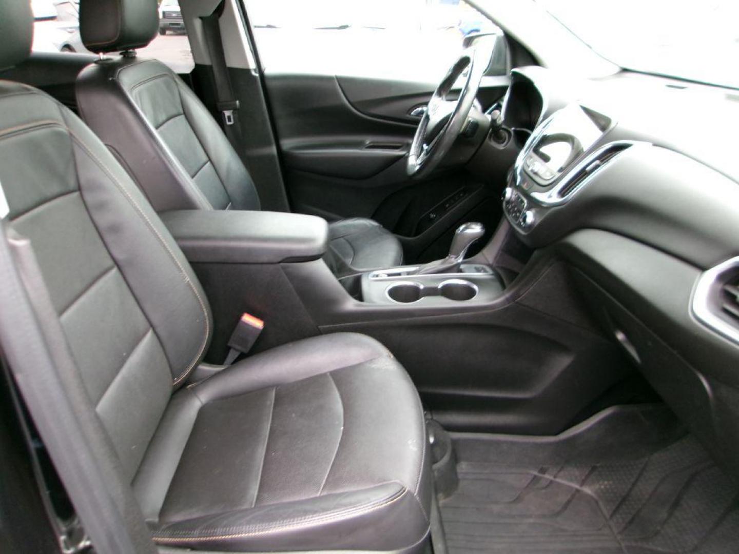 2020 BLACK CHEVROLET EQUINOX LT (2GNAXVEX0L6) with an 2.0L engine, Automatic transmission, located at 501 E. Columbia St., Springfield, OH, 45503, (800) 262-7122, 39.925262, -83.801796 - ***1-Owner***New Front Pads and Rotors***New Air Filter and Cabin Air Filter***LT***AWD***Detailed and Ready To Go!*** Jay North Auto has offered hand picked vehicles since 1965! Our customer's enjoy a NO pressure buying experience with a small town feel. All of our vehicles get fully inspecte - Photo#18