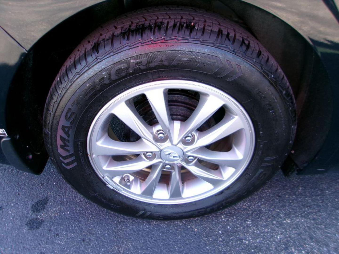 2020 BLACK HYUNDAI ELANTRA ECO (5NPD94LA0LH) with an 1.4L engine, Automatic transmission, located at 501 E. Columbia St., Springfield, OH, 45503, (800) 262-7122, 39.925262, -83.801796 - ***ECO***New Front Brake Pads and Rotors***New Air Filter and Cabin Air Filter***Apple Carplay and Android Auto***Blind Spot***Cross Traffic Warning***Detailed and Ready To Go*** Jay North Auto has offered hand picked vehicles since 1965! Our customer's enjoy a NO pressure buying experience wi - Photo#18