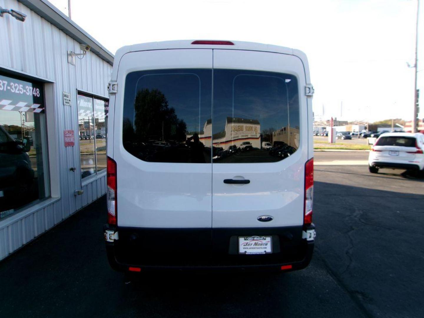 2015 WHITE FORD TRANSIT T-250 (1FTNR2CM2FK) with an 3.7L engine, Automatic transmission, located at 501 E. Columbia St., Springfield, OH, 45503, (800) 262-7122, 39.925262, -83.801796 - Photo#3
