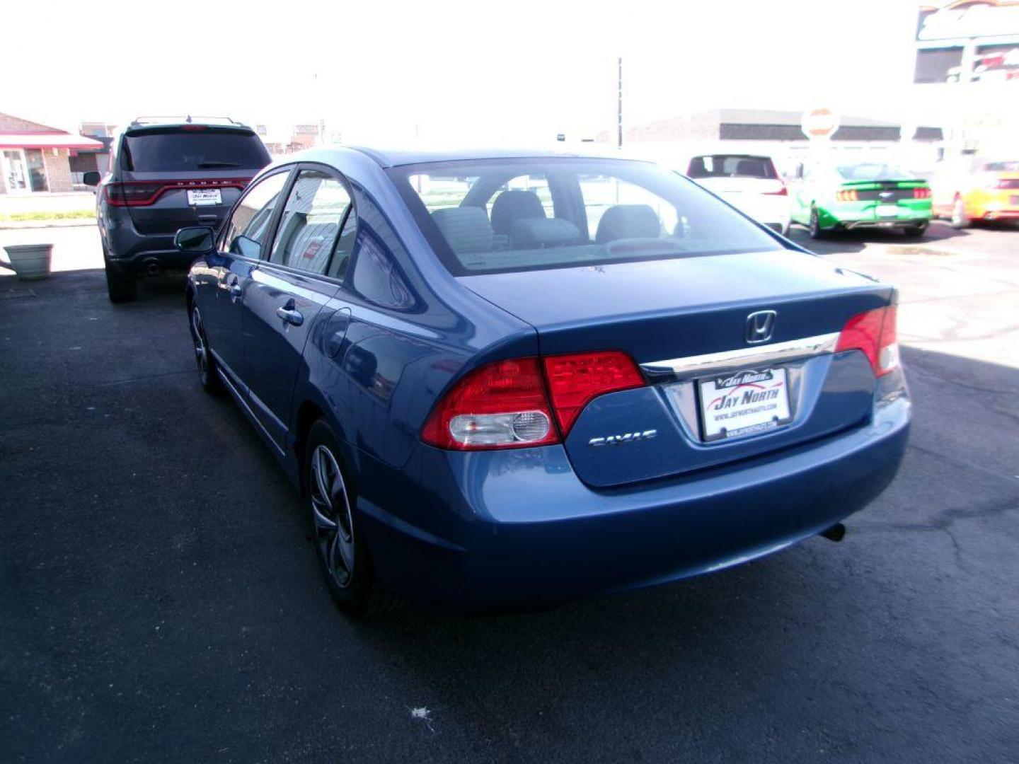 2011 BLUE HONDA CIVIC LX (19XFA1F51BE) with an 1.8L engine, Automatic transmission, located at 501 E. Columbia St., Springfield, OH, 45503, (800) 262-7122, 39.925262, -83.801796 - Photo#5
