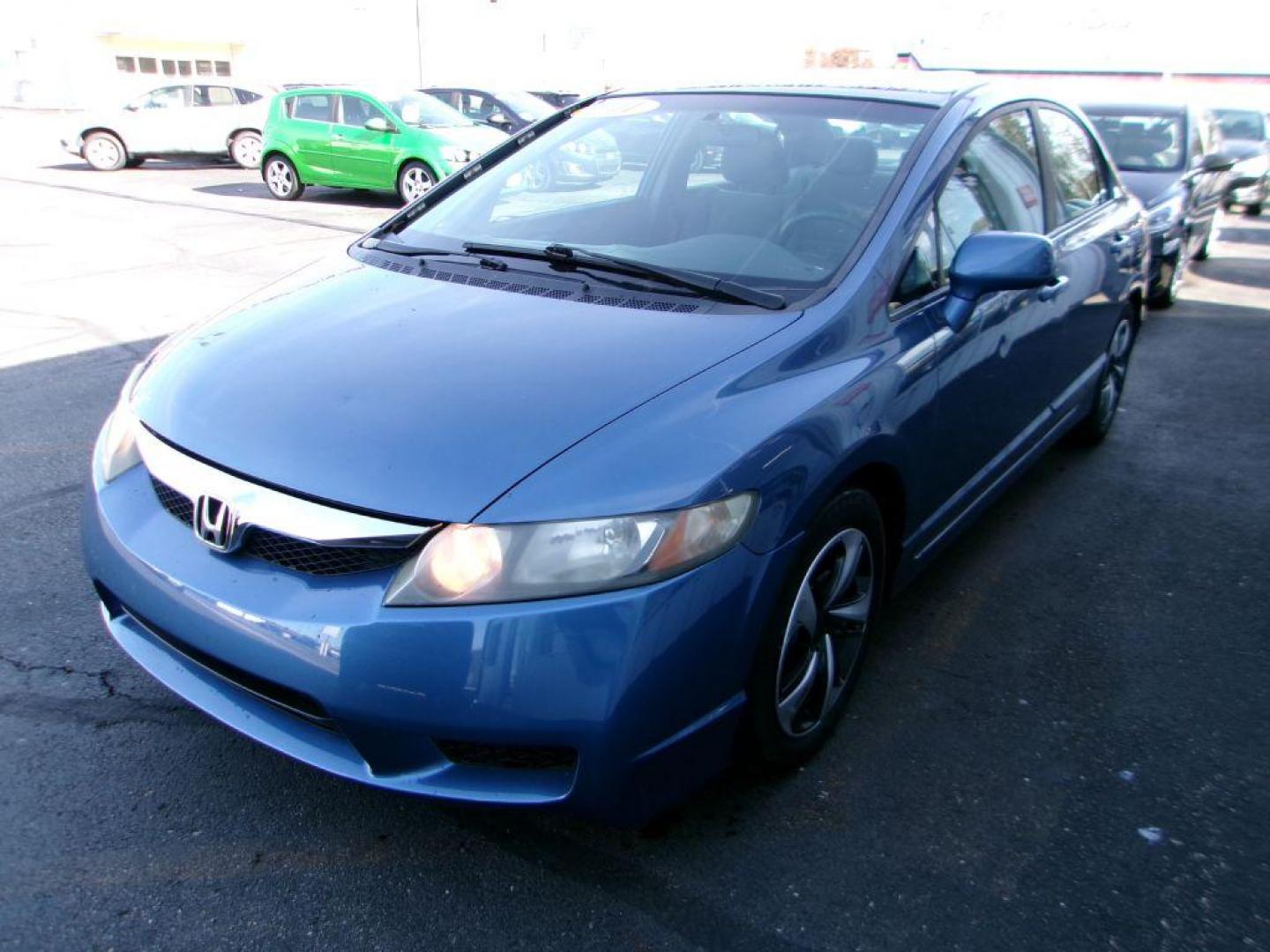 2011 BLUE HONDA CIVIC LX (19XFA1F51BE) with an 1.8L engine, Automatic transmission, located at 501 E. Columbia St., Springfield, OH, 45503, (800) 262-7122, 39.925262, -83.801796 - Photo#6