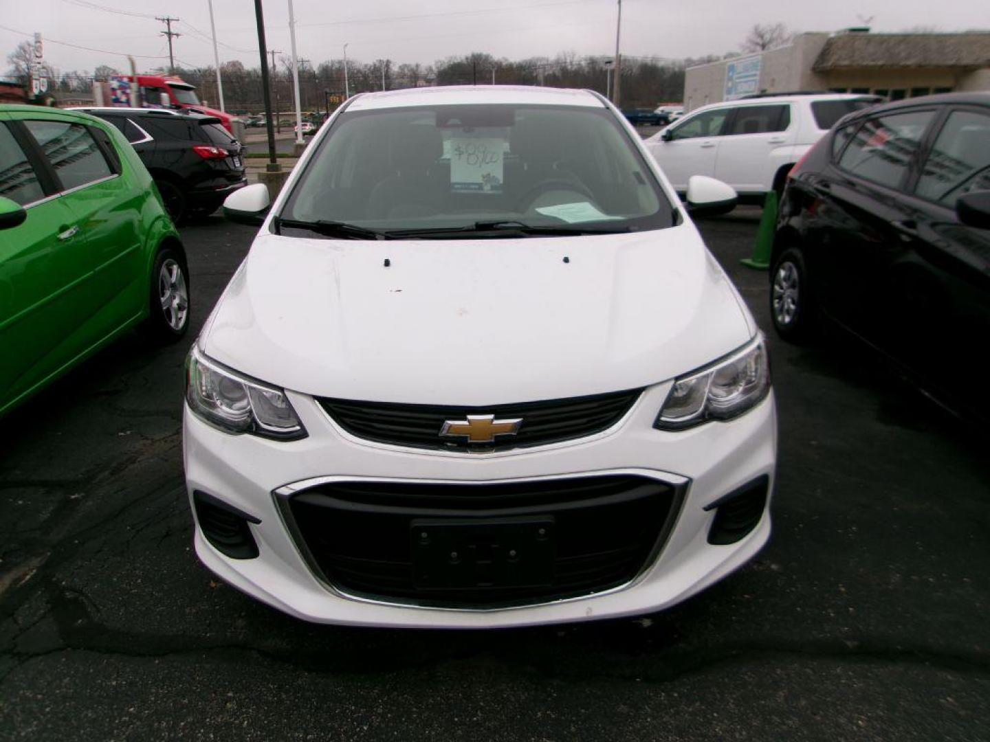 2020 WHITE CHEVROLET SONIC LT (1G1JG6SB7L4) with an 1.4L engine, Automatic transmission, located at 501 E. Columbia St., Springfield, OH, 45503, (800) 262-7122, 39.925262, -83.801796 - Jay North Auto has offered hand picked vehicles since 1965! Our customer's enjoy a NO pressure buying experience with a small town feel. We are a preferred dealer for many local credit unions and lenders. Bad credit? No Credit/First time buyer? Open or closed BANKRUPTCY 7 or 13? We Can Help Apply - Photo#1