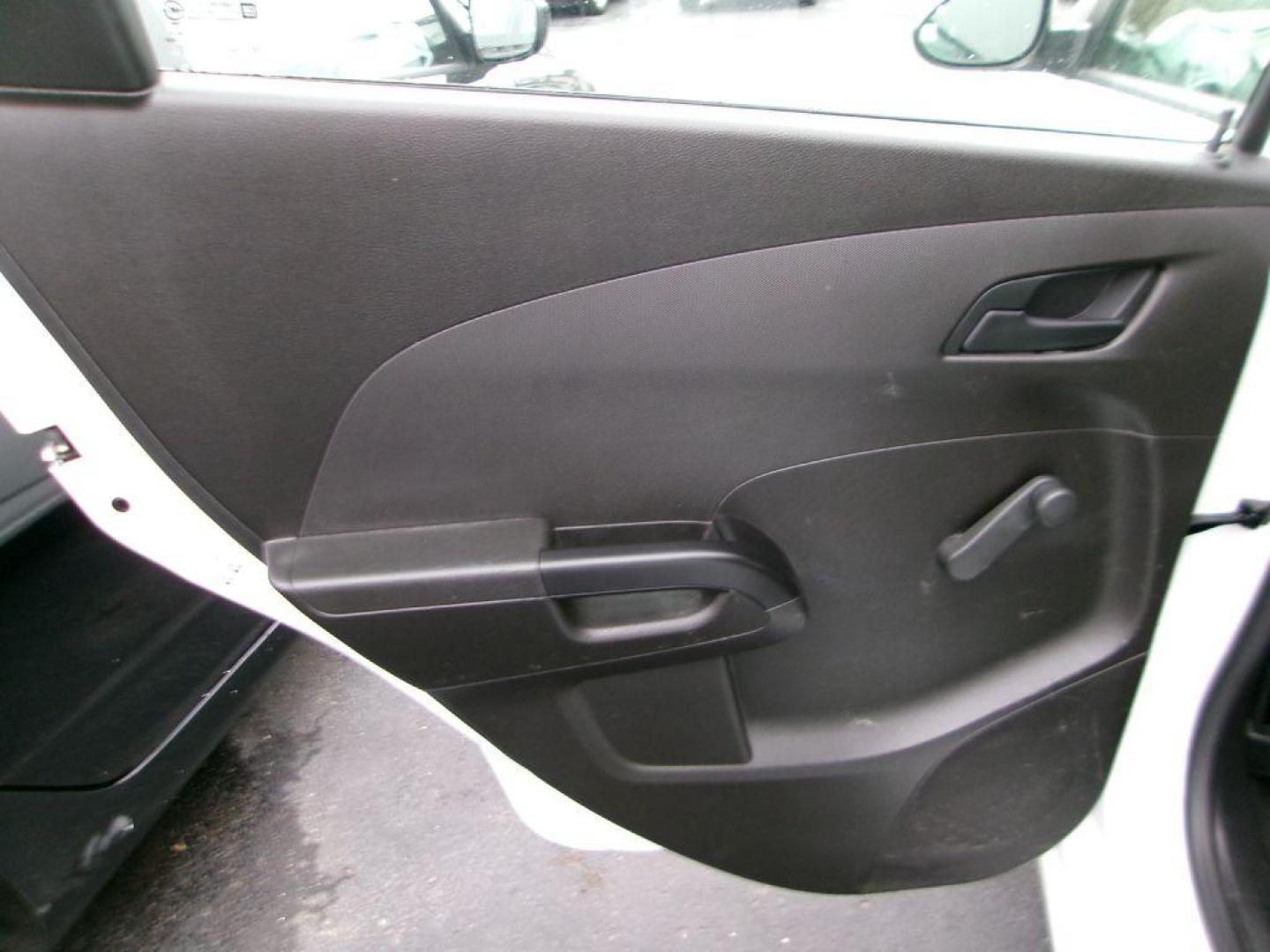 2020 WHITE CHEVROLET SONIC LT (1G1JG6SB7L4) with an 1.4L engine, Automatic transmission, located at 501 E. Columbia St., Springfield, OH, 45503, (800) 262-7122, 39.925262, -83.801796 - Jay North Auto has offered hand picked vehicles since 1965! Our customer's enjoy a NO pressure buying experience with a small town feel. We are a preferred dealer for many local credit unions and lenders. Bad credit? No Credit/First time buyer? Open or closed BANKRUPTCY 7 or 13? We Can Help Apply - Photo#9