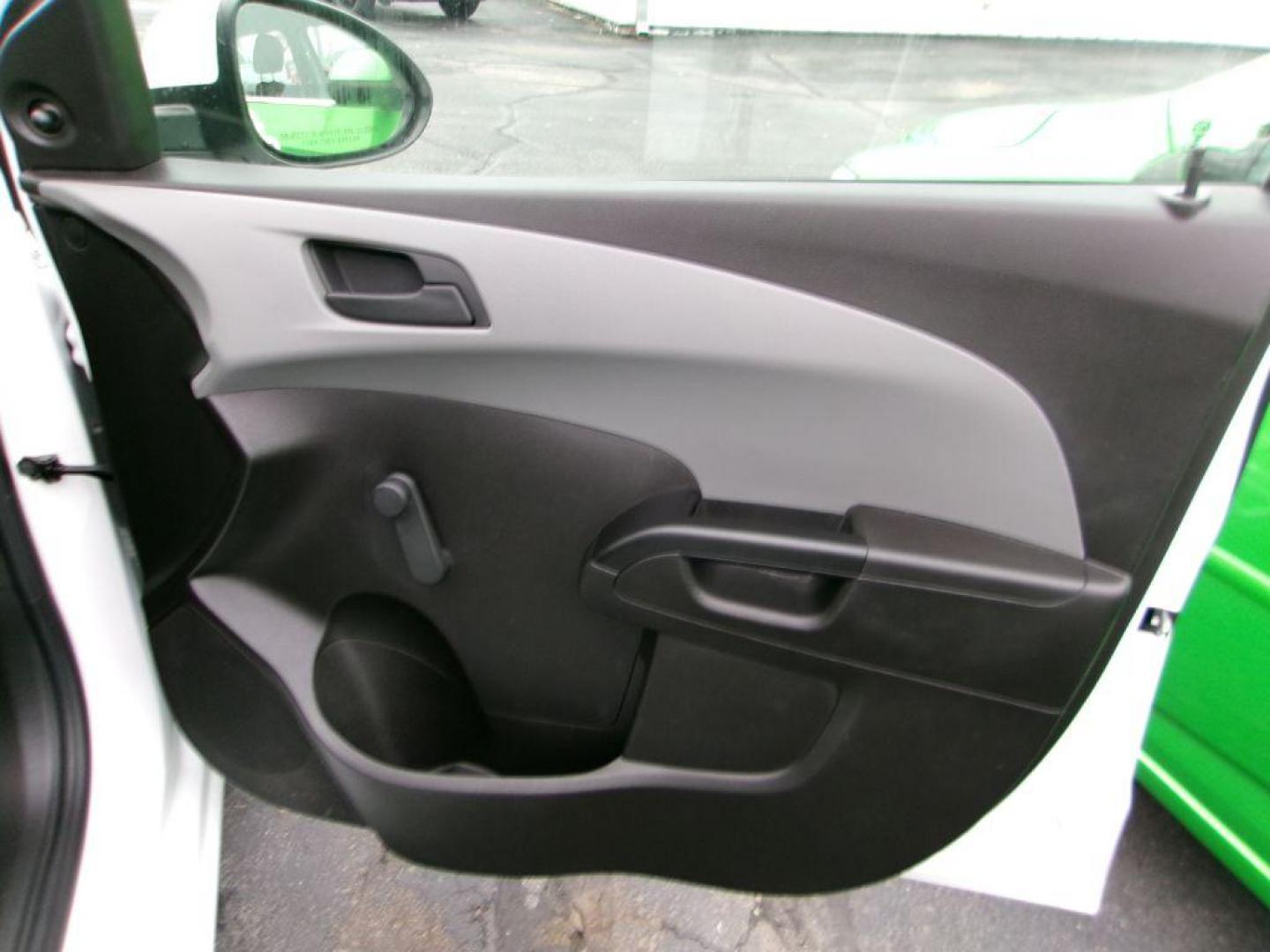 2020 WHITE CHEVROLET SONIC LT (1G1JG6SB7L4) with an 1.4L engine, Automatic transmission, located at 501 E. Columbia St., Springfield, OH, 45503, (800) 262-7122, 39.925262, -83.801796 - Jay North Auto has offered hand picked vehicles since 1965! Our customer's enjoy a NO pressure buying experience with a small town feel. We are a preferred dealer for many local credit unions and lenders. Bad credit? No Credit/First time buyer? Open or closed BANKRUPTCY 7 or 13? We Can Help Apply - Photo#14