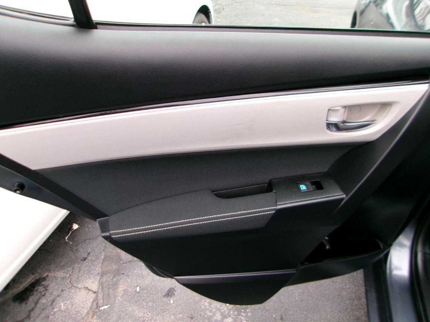 2017 GRAY TOYOTA COROLLA LE (2T1BURHE7HC) with an 1.8L engine, Continuously Variable transmission, located at 501 E. Columbia St., Springfield, OH, 45503, (800) 262-7122, 39.925262, -83.801796 - ***Clean Carfax***New Tires***New Front Brake Pads and Rotors***New Air Filter and Cabin Filter***New Spark Plugs***LE***Detailed and Ready To Go*** Jay North Auto has offered hand picked vehicles since 1965! Our customer's enjoy a NO pressure buying experience with a small town feel. We are - Photo#9