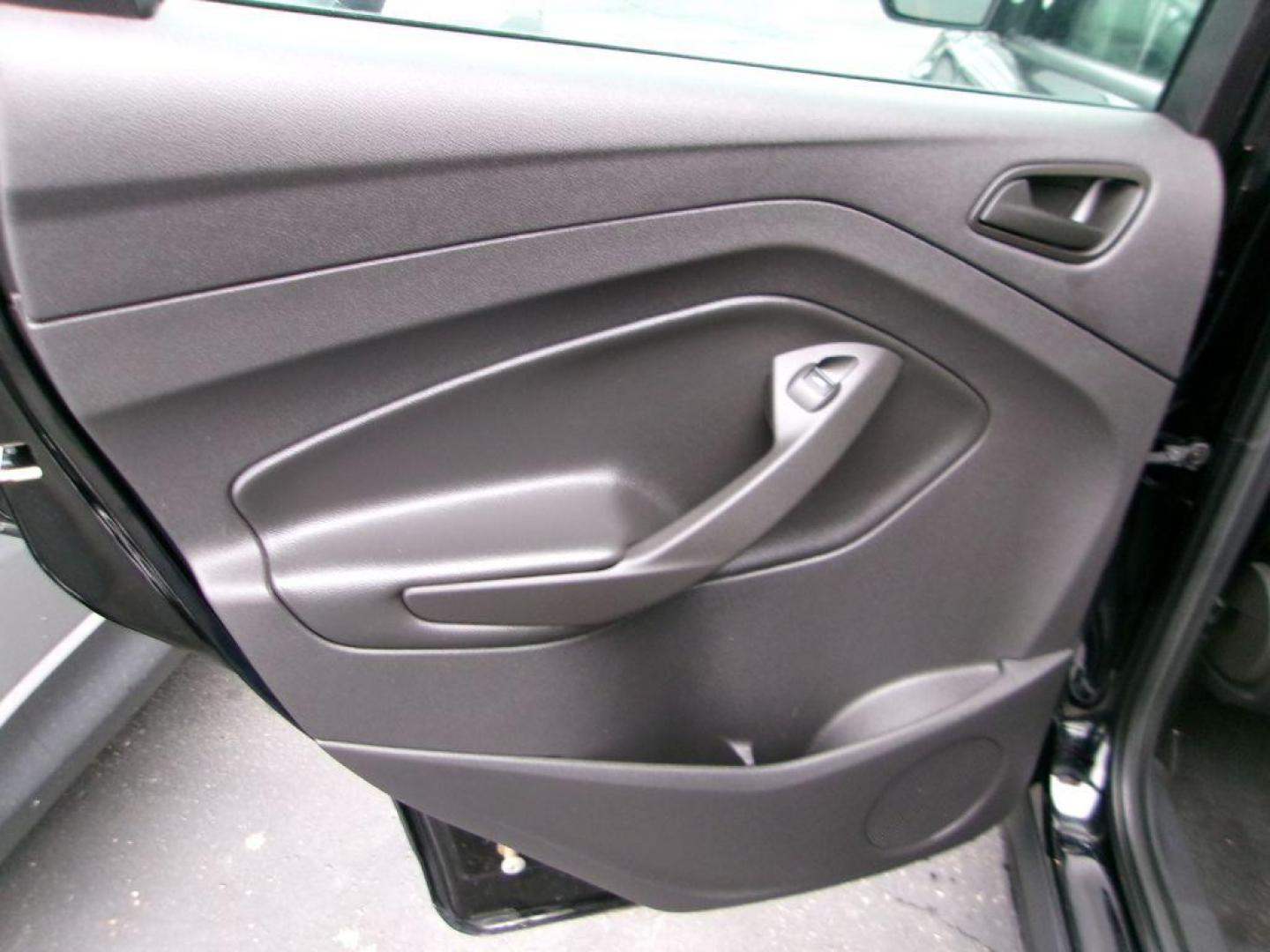 2016 BLACK FORD ESCAPE S (1FMCU0F7XGU) with an 2.5L engine, Automatic transmission, located at 501 E. Columbia St., Springfield, OH, 45503, (800) 262-7122, 39.925262, -83.801796 - ***Clean Carfax***S***New Front Brakes***New Wipers***New Air Filter and Cabin Filter***Detailed and Ready To Go*** Jay North Auto has offered hand picked vehicles since 1965! Our customer's enjoy a NO pressure buying experience with a small town feel. All of our vehicles get fully inspected a - Photo#7