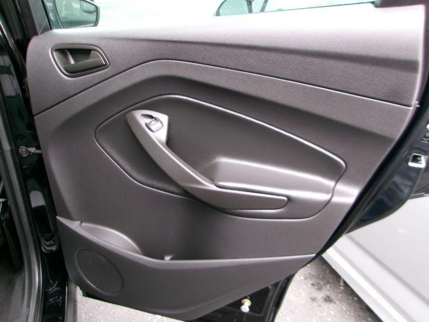 2016 BLACK FORD ESCAPE S (1FMCU0F7XGU) with an 2.5L engine, Automatic transmission, located at 501 E. Columbia St., Springfield, OH, 45503, (800) 262-7122, 39.925262, -83.801796 - ***Clean Carfax***S***New Front Brakes***New Wipers***New Air Filter and Cabin Filter***Detailed and Ready To Go*** Jay North Auto has offered hand picked vehicles since 1965! Our customer's enjoy a NO pressure buying experience with a small town feel. All of our vehicles get fully inspected a - Photo#10