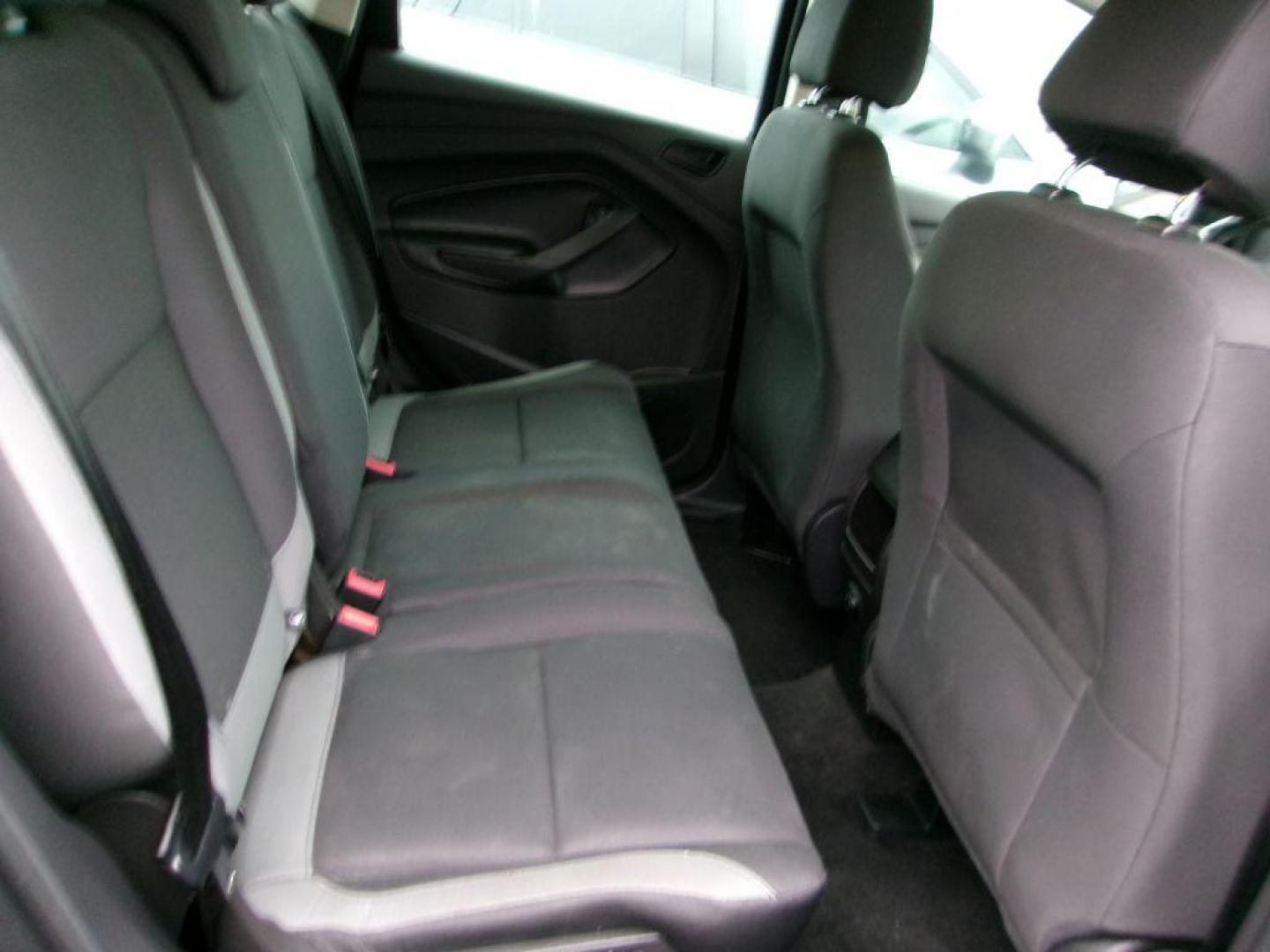 2016 BLACK FORD ESCAPE S (1FMCU0F7XGU) with an 2.5L engine, Automatic transmission, located at 501 E. Columbia St., Springfield, OH, 45503, (800) 262-7122, 39.925262, -83.801796 - ***Clean Carfax***S***New Front Brakes***New Wipers***New Air Filter and Cabin Filter***Detailed and Ready To Go*** Jay North Auto has offered hand picked vehicles since 1965! Our customer's enjoy a NO pressure buying experience with a small town feel. All of our vehicles get fully inspected a - Photo#11