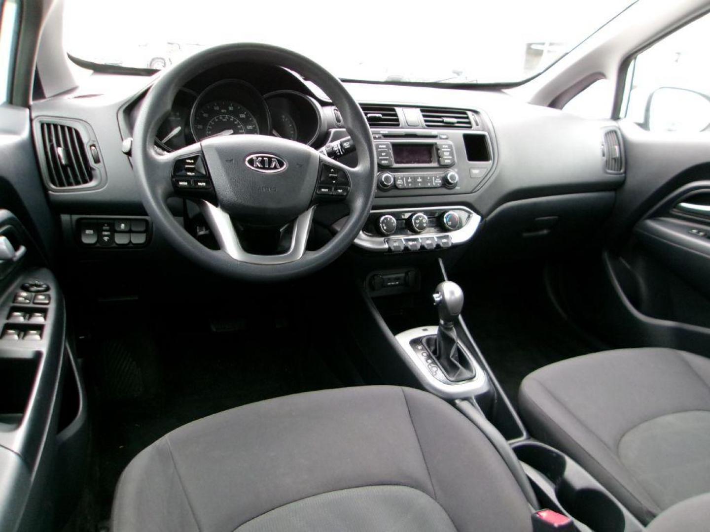 2013 WHITE KIA RIO LX (KNADM4A30D6) with an 1.6L engine, Automatic transmission, located at 501 E. Columbia St., Springfield, OH, 45503, (800) 262-7122, 39.925262, -83.801796 - Photo#8