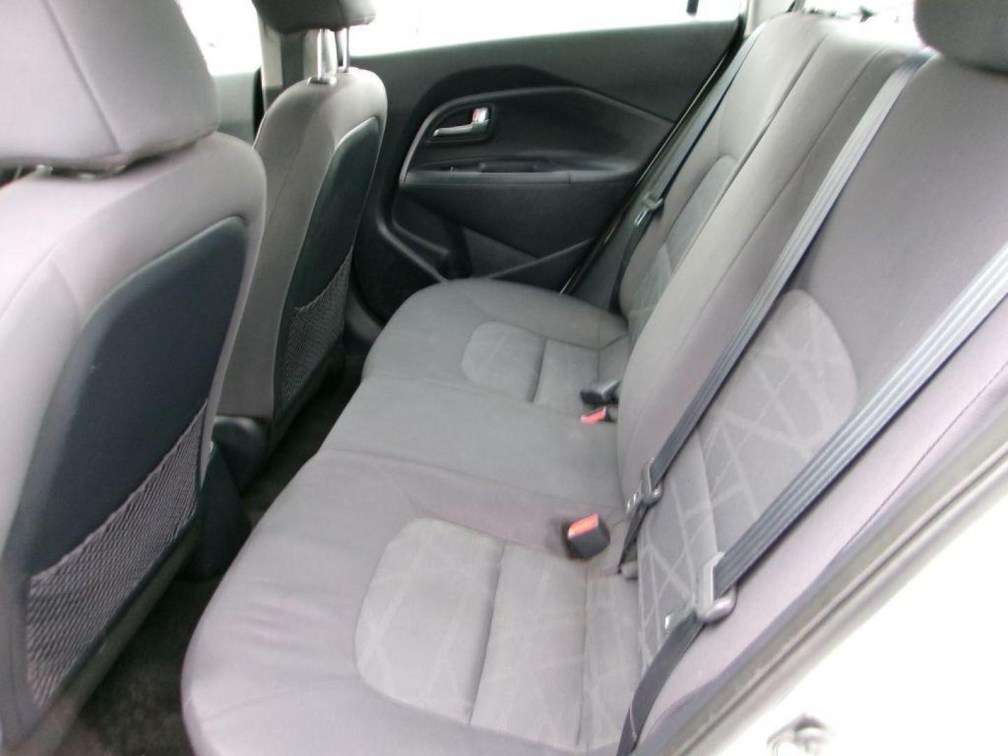 2013 WHITE KIA RIO LX (KNADM4A30D6) with an 1.6L engine, Automatic transmission, located at 501 E. Columbia St., Springfield, OH, 45503, (800) 262-7122, 39.925262, -83.801796 - Photo#10