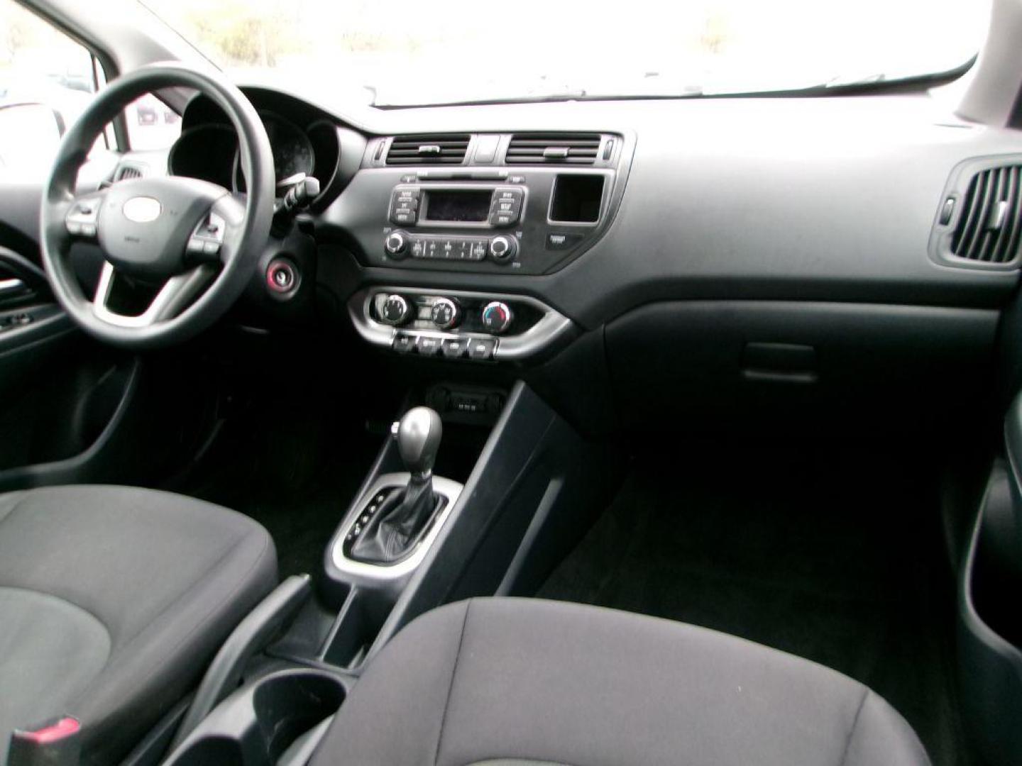 2013 WHITE KIA RIO LX (KNADM4A30D6) with an 1.6L engine, Automatic transmission, located at 501 E. Columbia St., Springfield, OH, 45503, (800) 262-7122, 39.925262, -83.801796 - Photo#16