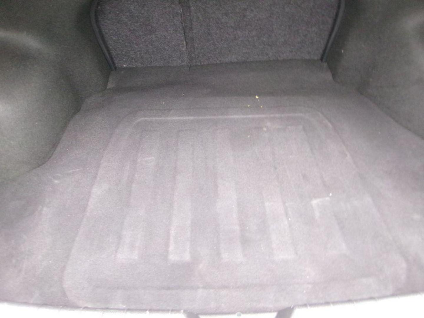 2019 GRAY HYUNDAI SONATA SEL (5NPE34AF6KH) with an 2.4L engine, Automatic transmission, located at 501 E. Columbia St., Springfield, OH, 45503, (800) 262-7122, 39.925262, -83.801796 - ***All New Brakes***New Tires***New Air Filter and Cabin Filter***SEL***Tune Up ***New Wiper Blades***Detailed and Ready To Go*** Apple Car Play *** Back Up Camera *** Jay North Auto has offered hand picked vehicles since 1965! Our customer's enjoy a NO pressure buying experience with a small t - Photo#12