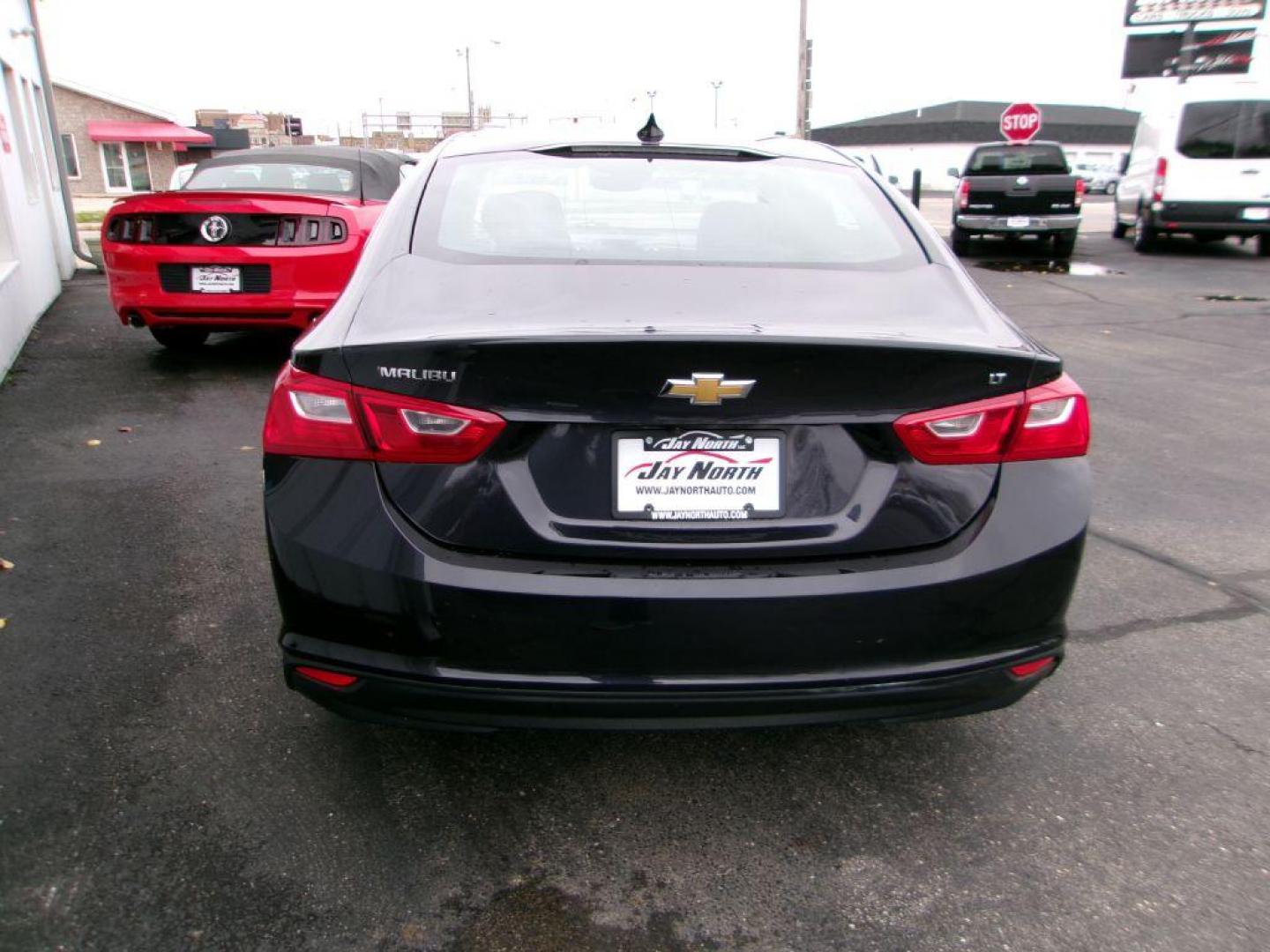 2023 GRAY CHEVROLET MALIBU LT (1G1ZD5ST3PF) with an 1.5L engine, Continuously Variable transmission, located at 501 E. Columbia St., Springfield, OH, 45503, (800) 262-7122, 39.925262, -83.801796 - *** Moonroof *** Remote Start *** Back Up Camera *** New Tires *** 1-Owner *** Jay North Auto has offered hand picked vehicles since 1965! Our customer's enjoy a NO pressure buying experience with a small town feel. We are a preferred dealer for many local credit unions and lenders. Bad credi - Photo#4