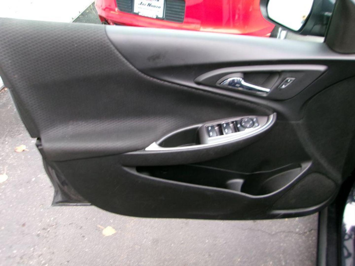 2023 GRAY CHEVROLET MALIBU LT (1G1ZD5ST3PF) with an 1.5L engine, Continuously Variable transmission, located at 501 E. Columbia St., Springfield, OH, 45503, (800) 262-7122, 39.925262, -83.801796 - *** Moonroof *** Remote Start *** Back Up Camera *** New Tires *** 1-Owner *** Jay North Auto has offered hand picked vehicles since 1965! Our customer's enjoy a NO pressure buying experience with a small town feel. We are a preferred dealer for many local credit unions and lenders. Bad credi - Photo#7