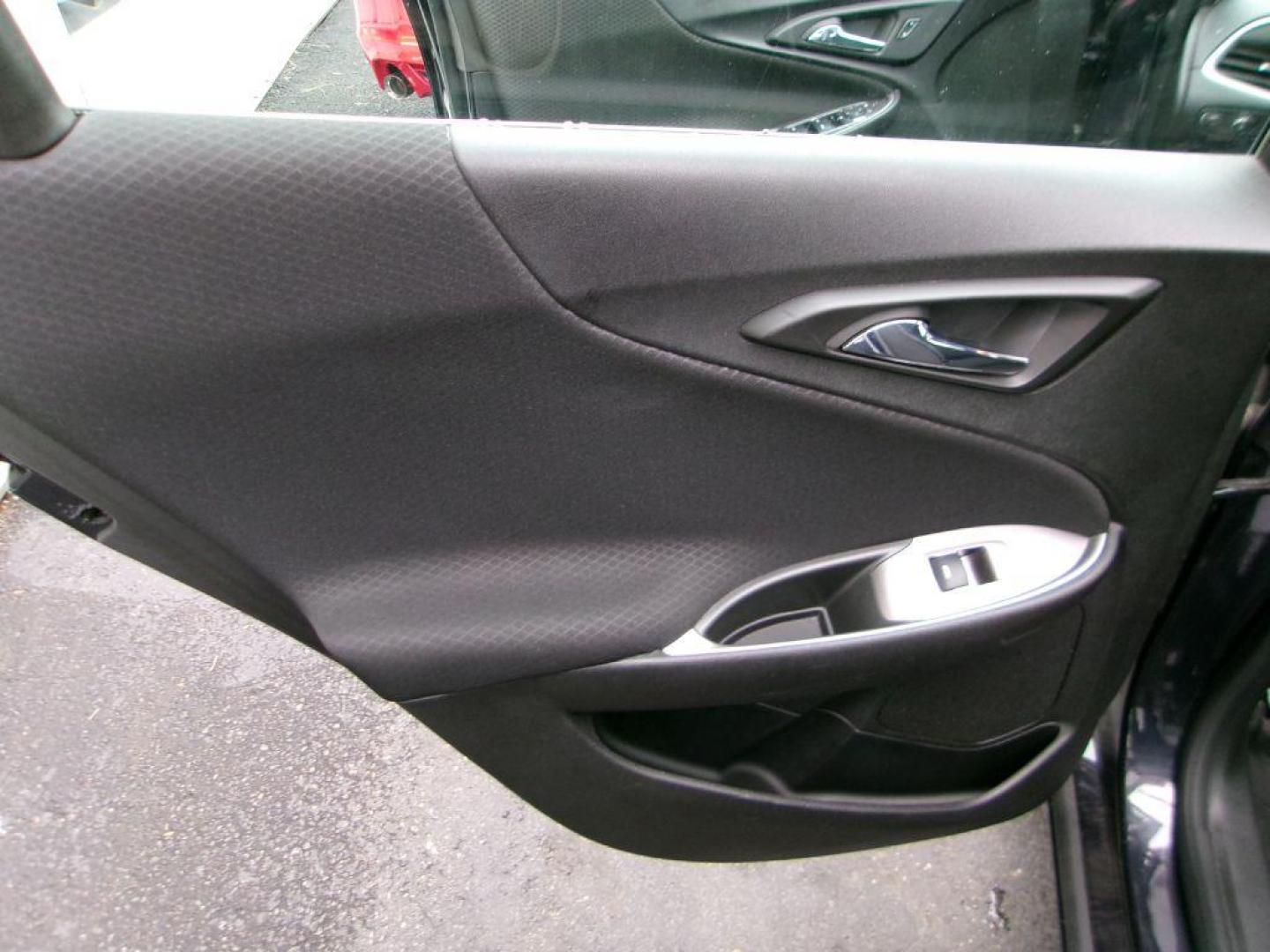 2023 GRAY CHEVROLET MALIBU LT (1G1ZD5ST3PF) with an 1.5L engine, Continuously Variable transmission, located at 501 E. Columbia St., Springfield, OH, 45503, (800) 262-7122, 39.925262, -83.801796 - *** Moonroof *** Remote Start *** Back Up Camera *** New Tires *** 1-Owner *** Jay North Auto has offered hand picked vehicles since 1965! Our customer's enjoy a NO pressure buying experience with a small town feel. We are a preferred dealer for many local credit unions and lenders. Bad credi - Photo#11