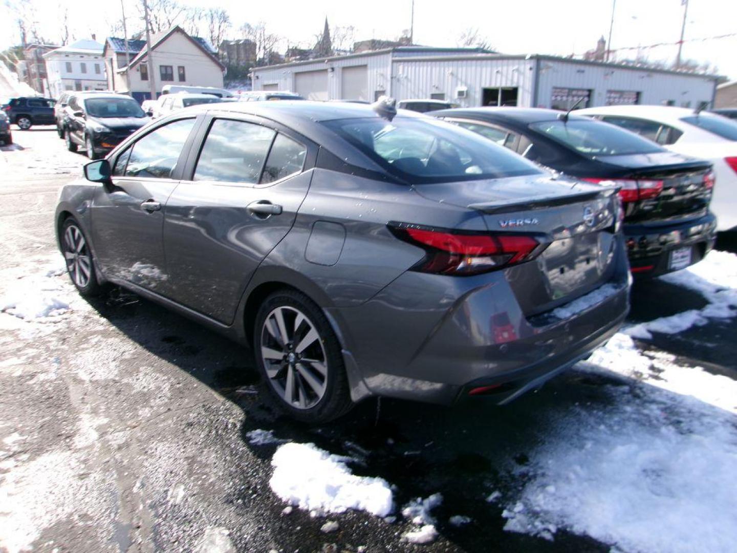 2020 GRAY NISSAN VERSA SR (3N1CN8FV2LL) with an 1.6L engine, Continuously Variable transmission, located at 501 E. Columbia St., Springfield, OH, 45503, (800) 262-7122, 39.925262, -83.801796 - *** New Tires *** New Cabin and Air Filter *** Tune Up *** Oil Change *** New Wipers *** New Brakes *** Remote Start *** Heated Seats *** Apple Car Play *** NICE *** Jay North Auto has offered hand picked vehicles since 1965! Our customer's enjoy a NO pressure buying experience with a small tow - Photo#4