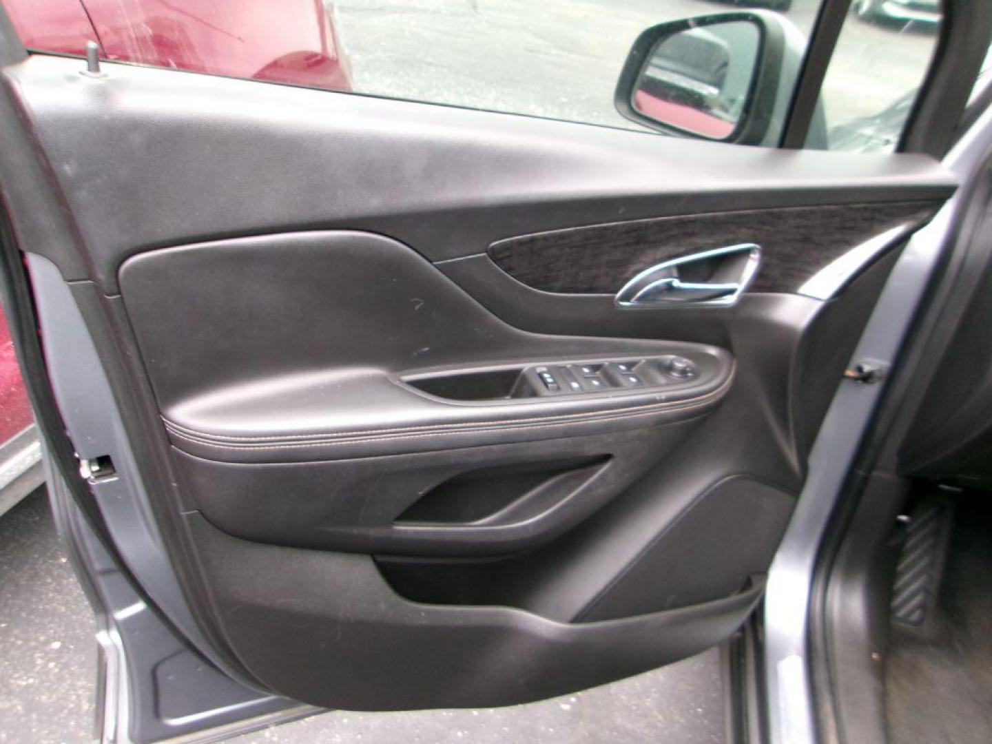 2015 GRAY BUICK ENCORE (KL4CJASB4FB) with an 1.4L engine, Automatic transmission, located at 501 E. Columbia St., Springfield, OH, 45503, (800) 262-7122, 39.925262, -83.801796 - Photo#4