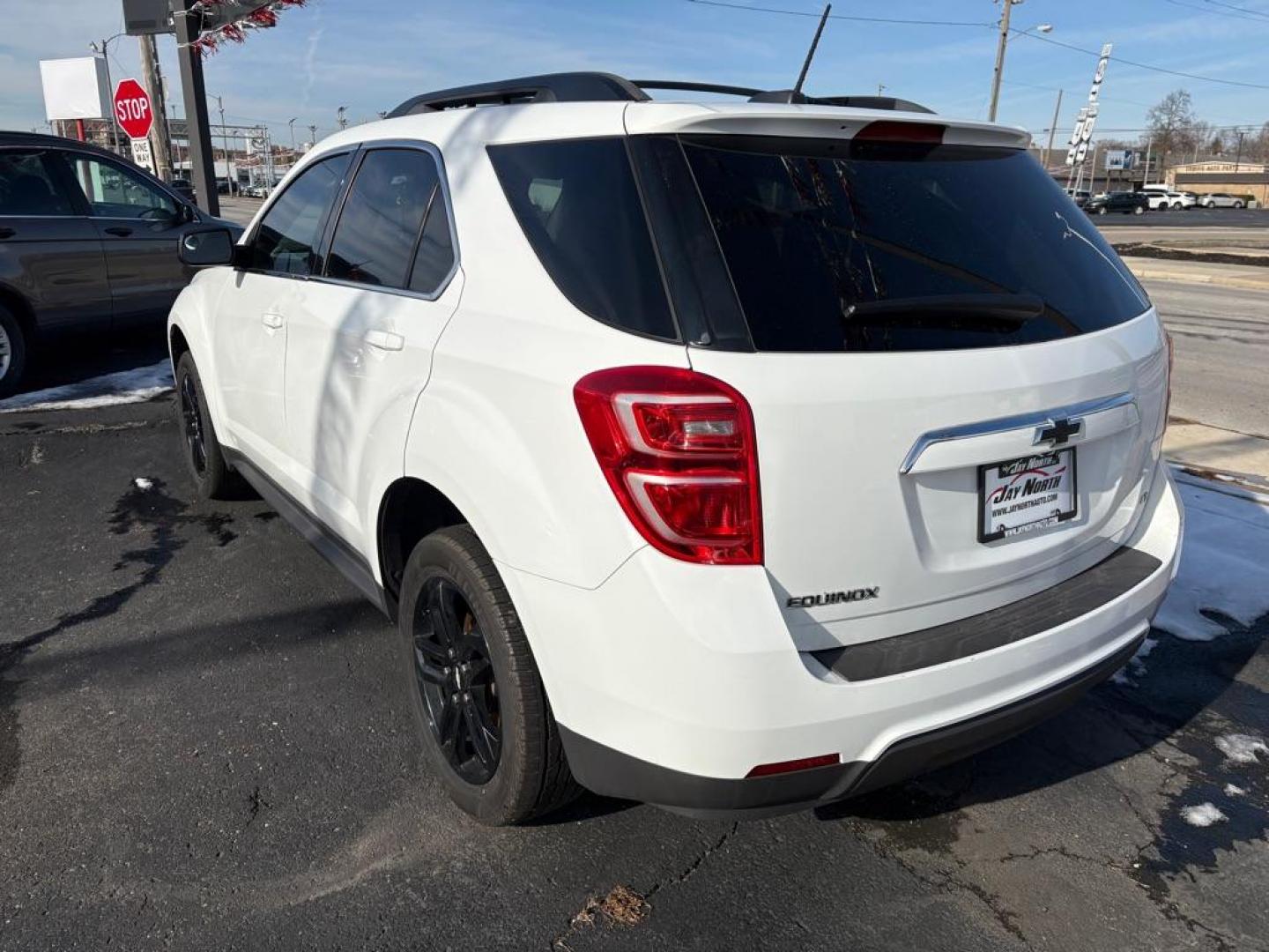 2017 WHITE CHEVROLET EQUINOX LT (2GNALCEKXH6) with an 2.4L engine, Automatic transmission, located at 501 E. Columbia St., Springfield, OH, 45503, (800) 262-7122, 39.925262, -83.801796 - *** Low Miles *** New Tires *** Remote Start *** Premium Audio *** LT *** Heated Seats *** Nice *** Jay North Auto has offered hand picked vehicles since 1965! Our customer's enjoy a NO pressure buying experience with a small town feel. We are a preferred dealer for many local credit unions and - Photo#4