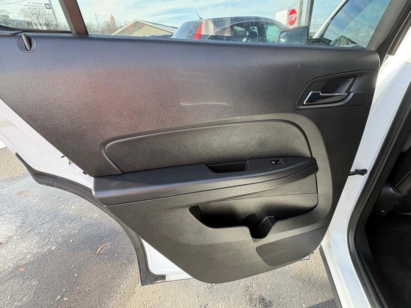 2017 WHITE CHEVROLET EQUINOX LT (2GNALCEKXH6) with an 2.4L engine, Automatic transmission, located at 501 E. Columbia St., Springfield, OH, 45503, (800) 262-7122, 39.925262, -83.801796 - *** Low Miles *** New Tires *** Remote Start *** Premium Audio *** LT *** Heated Seats *** Nice *** Jay North Auto has offered hand picked vehicles since 1965! Our customer's enjoy a NO pressure buying experience with a small town feel. We are a preferred dealer for many local credit unions and - Photo#10