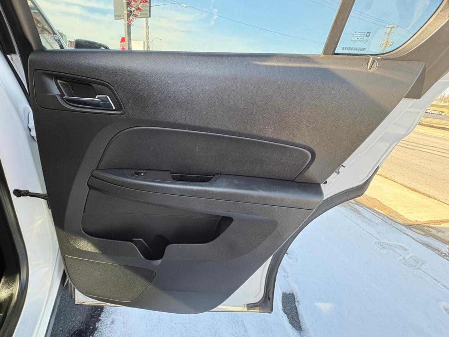 2017 WHITE CHEVROLET EQUINOX LT (2GNALCEKXH6) with an 2.4L engine, Automatic transmission, located at 501 E. Columbia St., Springfield, OH, 45503, (800) 262-7122, 39.925262, -83.801796 - *** Low Miles *** New Tires *** Remote Start *** Premium Audio *** LT *** Heated Seats *** Nice *** Jay North Auto has offered hand picked vehicles since 1965! Our customer's enjoy a NO pressure buying experience with a small town feel. We are a preferred dealer for many local credit unions and - Photo#13