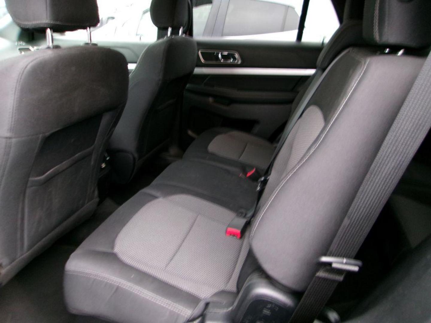 2017 RED FORD EXPLORER XLT (1FM5K8D80HG) with an 3.5L engine, Automatic transmission, located at 501 E. Columbia St., Springfield, OH, 45503, (800) 262-7122, 39.925262, -83.801796 - *** 1 Owner *** Clean CarFax w/ 21 Service Records*** New Tires *** 4wd *** XLT *** Jay North Auto has offered hand picked vehicles since 1965! Our customer's enjoy a NO pressure buying experience with a small town feel. We are a preferred dealer for many local credit unions and lenders. Bad cr - Photo#6