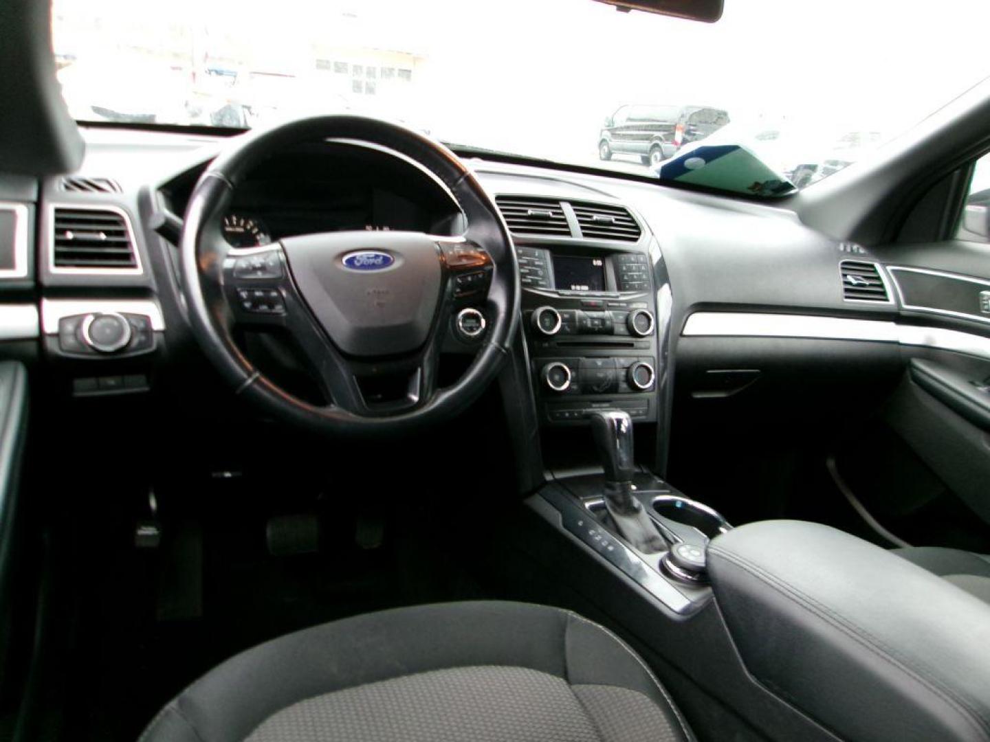 2017 RED FORD EXPLORER XLT (1FM5K8D80HG) with an 3.5L engine, Automatic transmission, located at 501 E. Columbia St., Springfield, OH, 45503, (800) 262-7122, 39.925262, -83.801796 - *** 1 Owner *** Clean CarFax w/ 21 Service Records*** New Tires *** 4wd *** XLT *** Jay North Auto has offered hand picked vehicles since 1965! Our customer's enjoy a NO pressure buying experience with a small town feel. We are a preferred dealer for many local credit unions and lenders. Bad cr - Photo#7