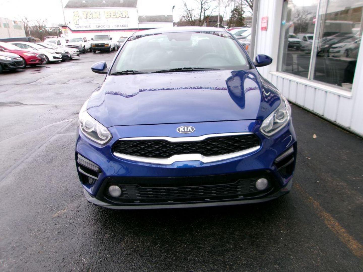 2021 BLUE KIA FORTE FE (3KPF24AD5ME) with an 2.0L engine, Continuously Variable transmission, located at 501 E. Columbia St., Springfield, OH, 45503, (800) 262-7122, 39.925262, -83.801796 - ***Clean Carfax***FE***New Tires***New Front and Rear Brakes***New Air Filter and Cabin Air Filter***New Wiper Blades***Fresh Oil Change***Ready To Go*** Jay North Auto has offered hand picked vehicles since 1965! Our customer's enjoy a NO pressure buying experience with a small town feel. We - Photo#1